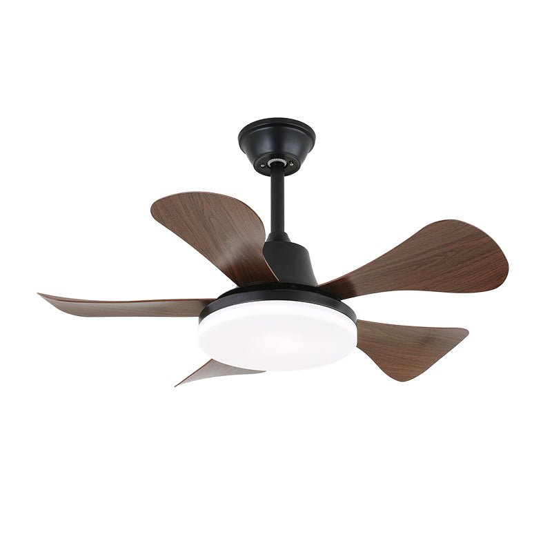 Immagine lifestyle del ventilatore da soffitto Aurefan con luce in un ambiente interno