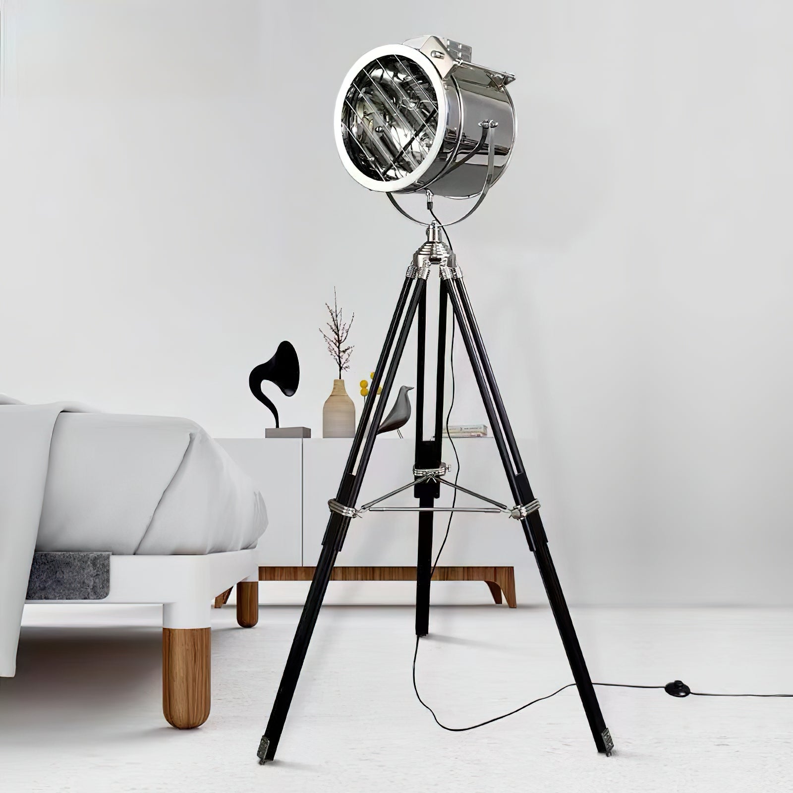 Alfred Tripod Floor Lamp - Lamp Copper