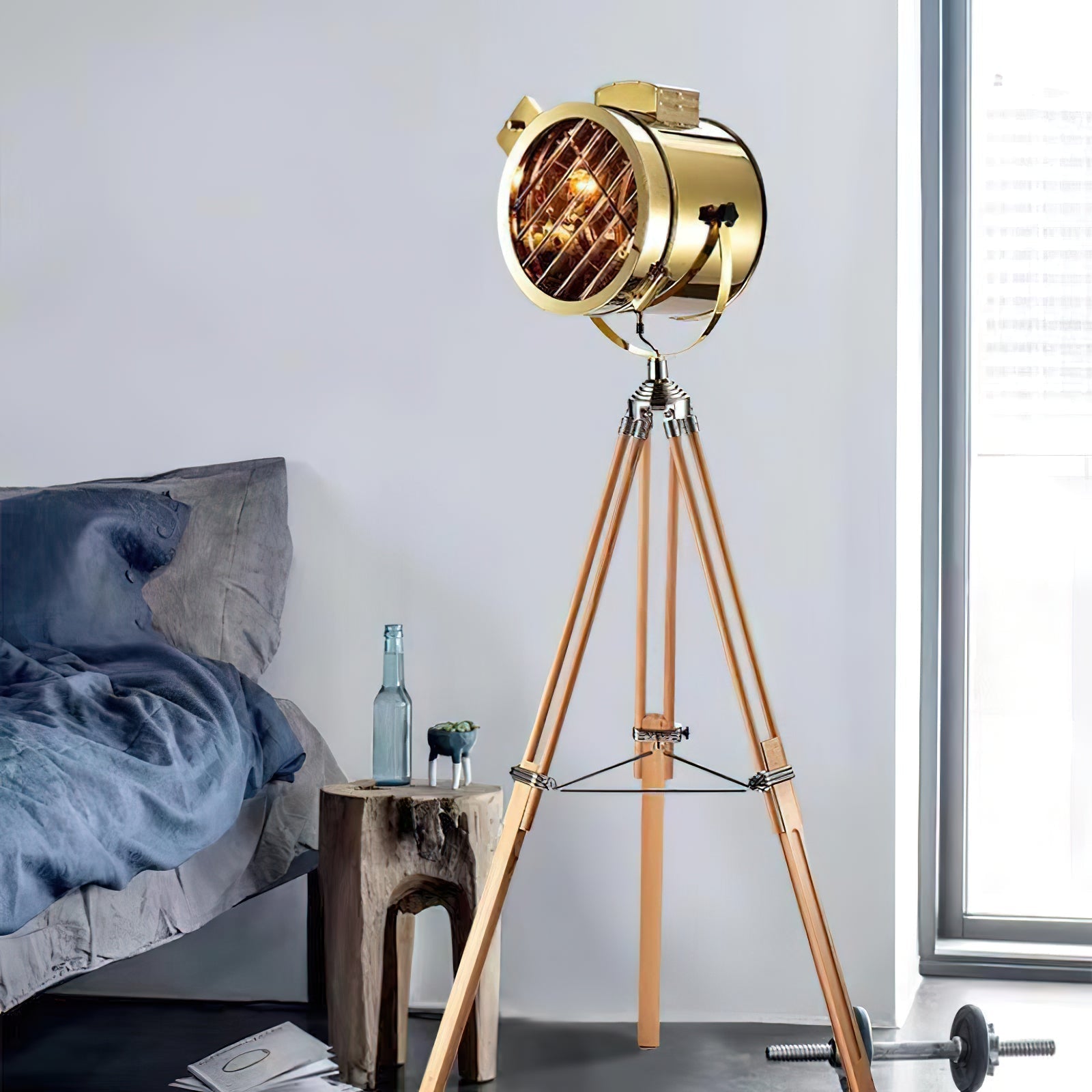 Alfred Tripod Floor Lamp - Lamp Copper