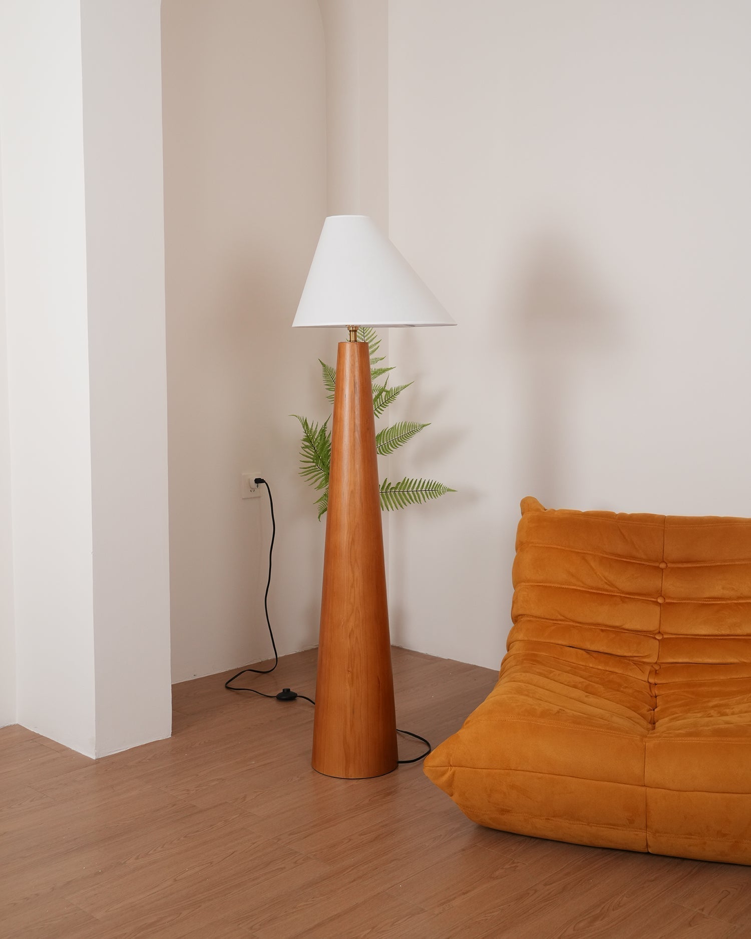 Alvin Floor Lamp - Lamp Copper