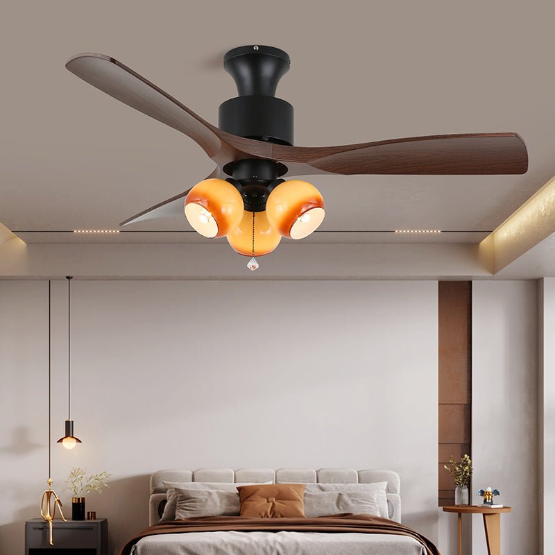 Ventilatore da soffitto Veloria con luce che illustra le diverse opzioni di dimensione