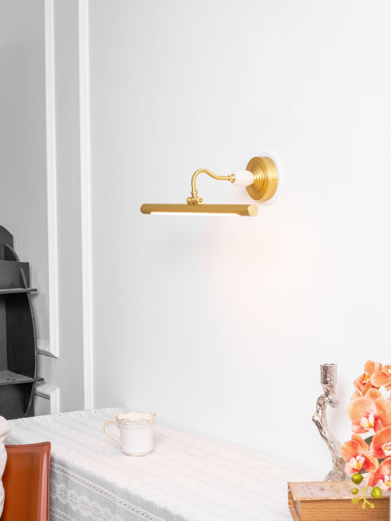 Archer Art Linear Wall Light - Blowlighting