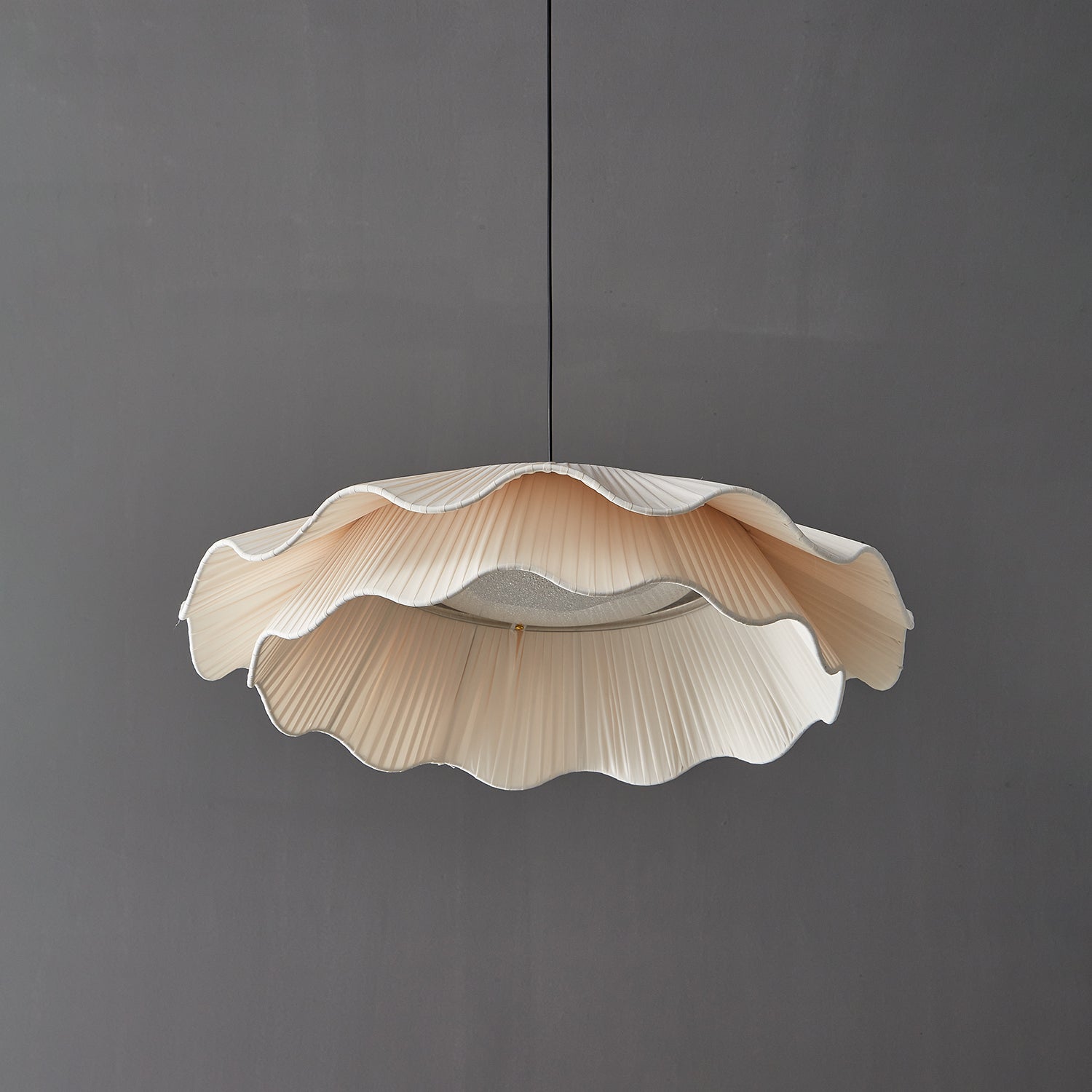Arwen Fabric Wave Pendant Lamp - Blowlighting