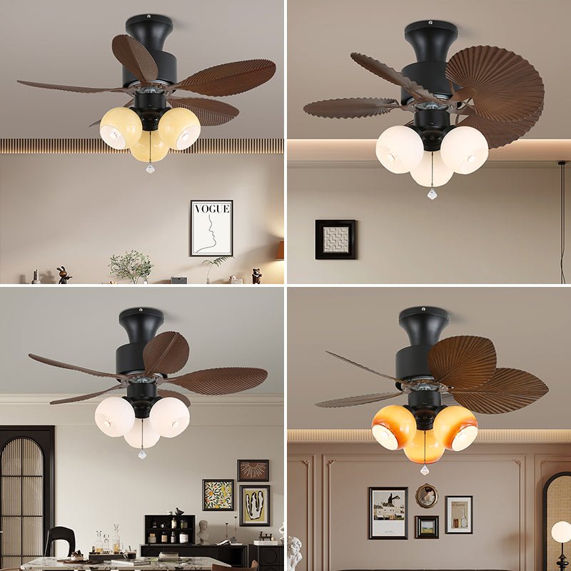 Il ventilatore con luce che fornisce illuminazione ambientale alla stanza.