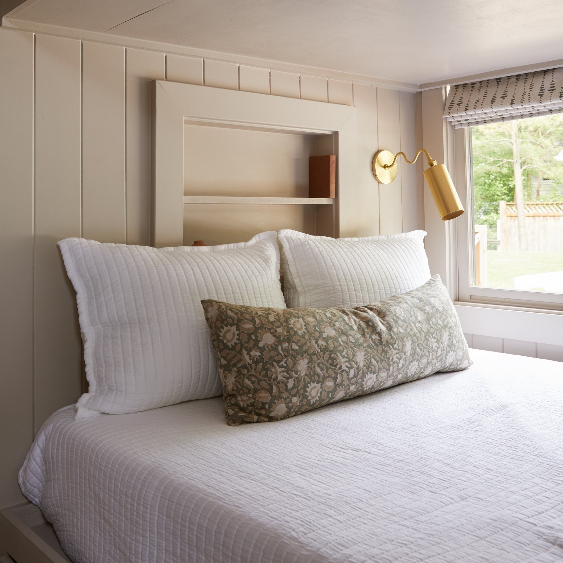 Vatnuvyu Modern Minimalist Fabric Metal Wall Lamp - Lamp Copper