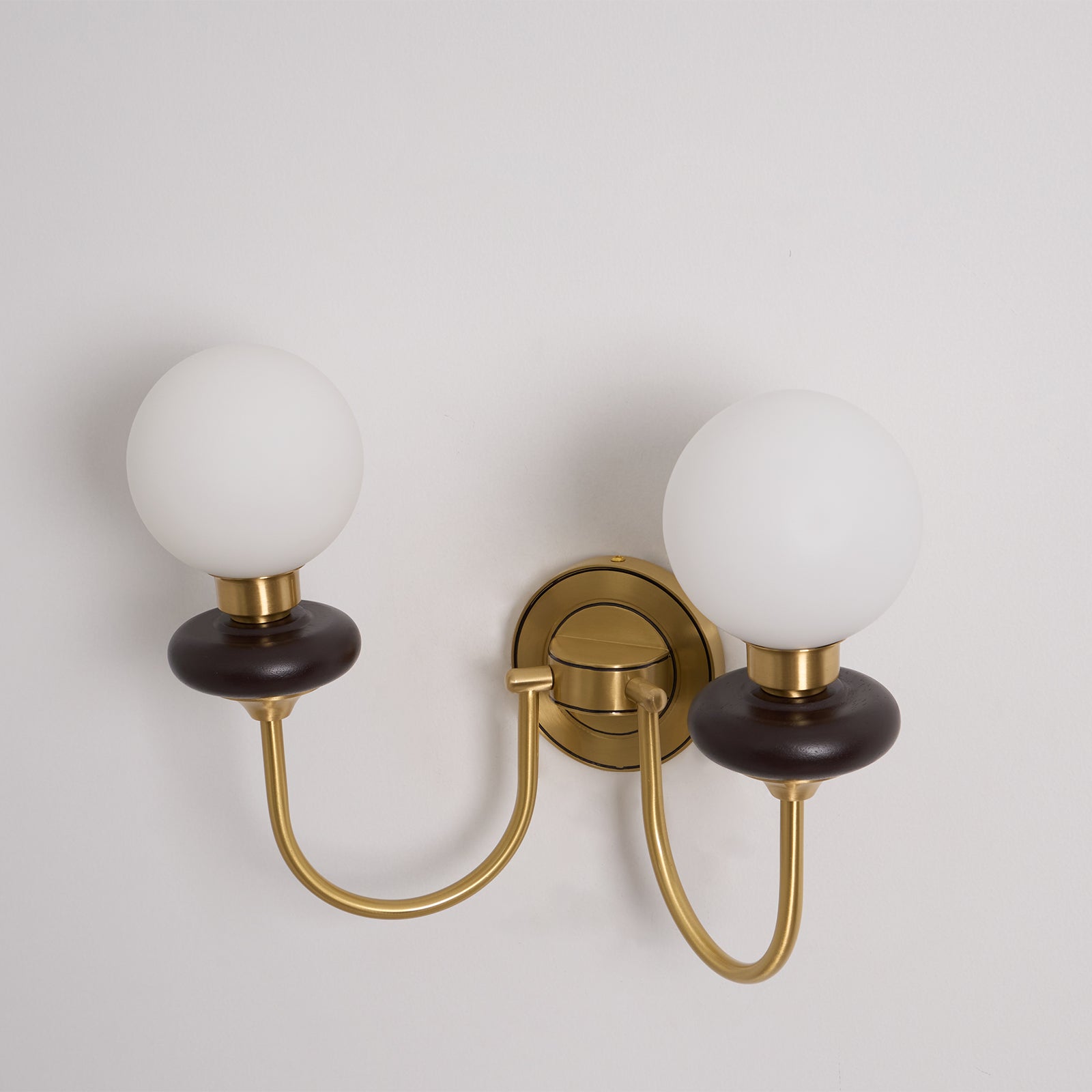 Bellevue Wall Lamp - Blowlighting