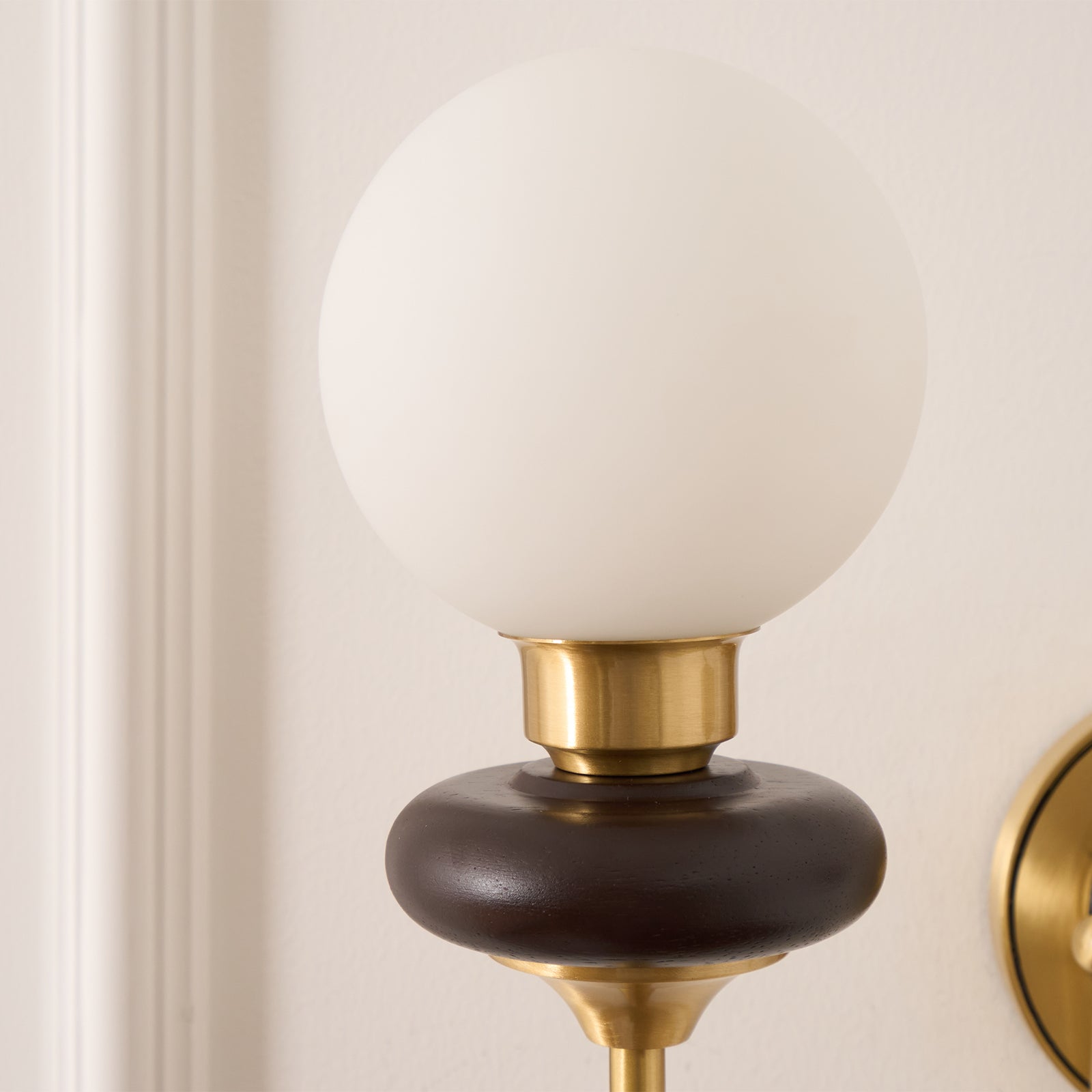 Bellevue Wall Lamp - Blowlighting