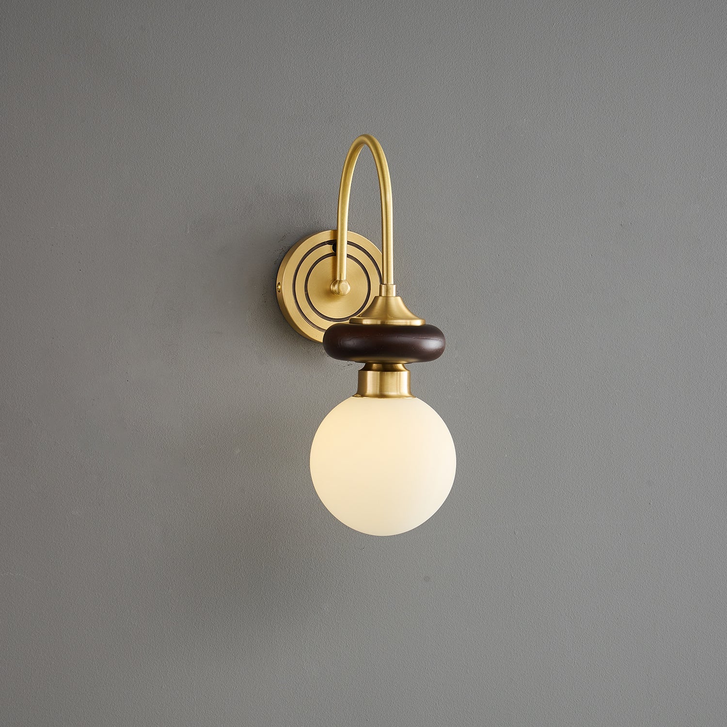 Bellevue Wall Lamp - Blowlighting
