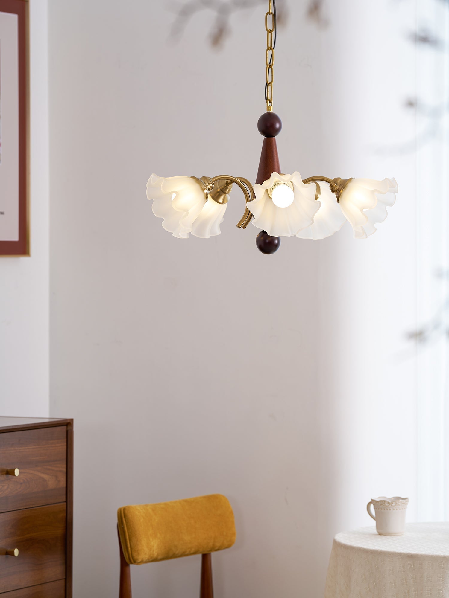 Bloomcrest Chandelier - Blowlighting