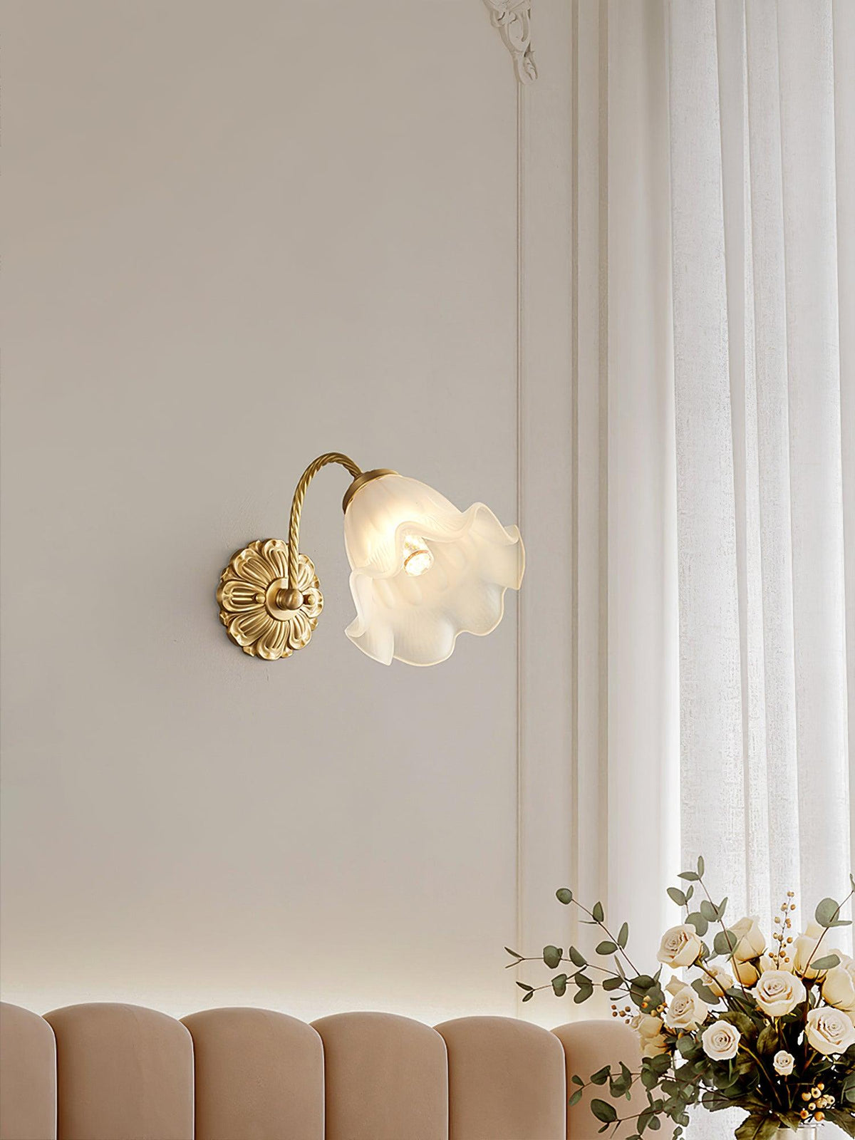 Brass Floral Glass Sconce - Blowlighting