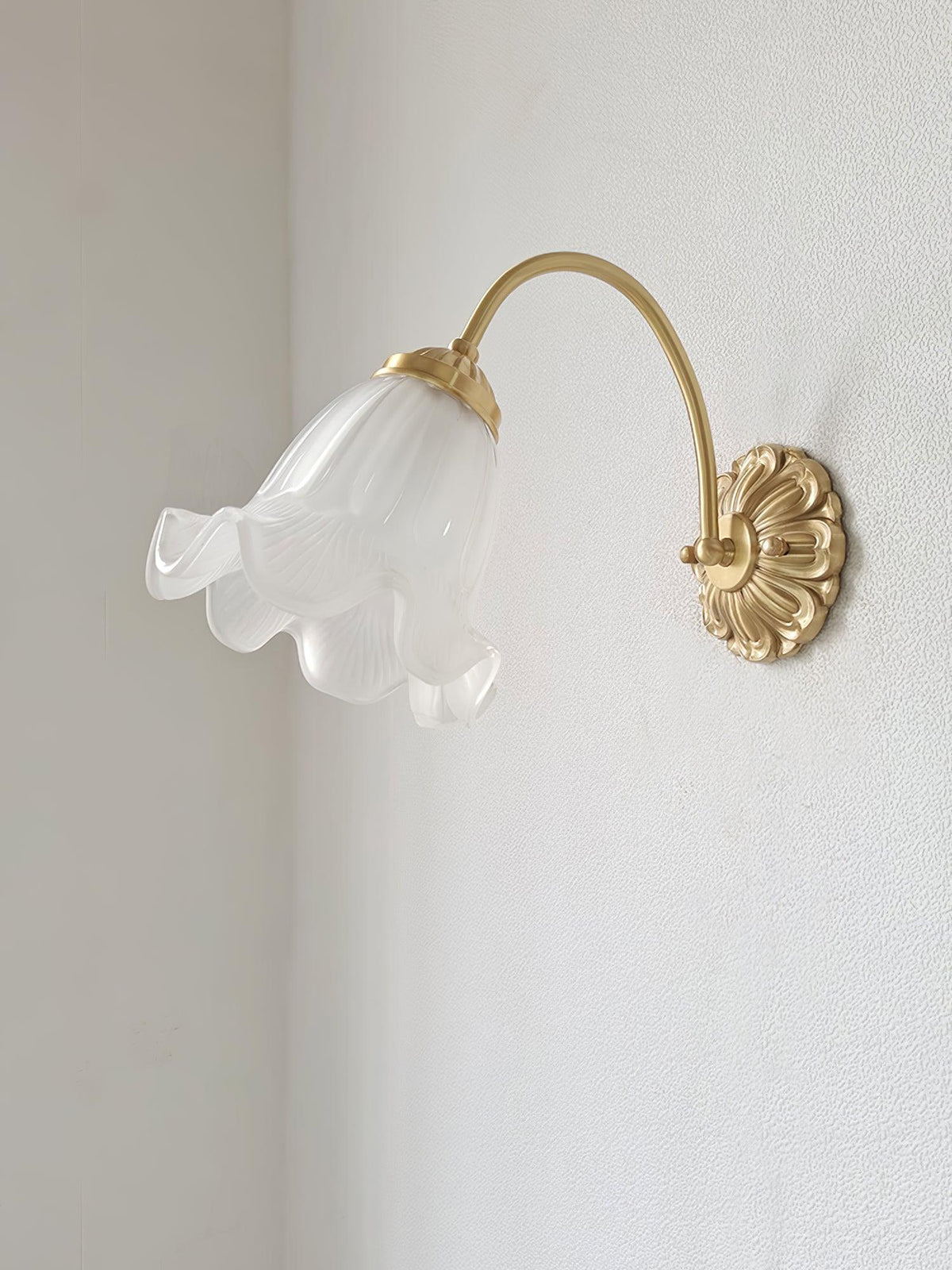 Brass Floral Glass Sconce - Blowlighting