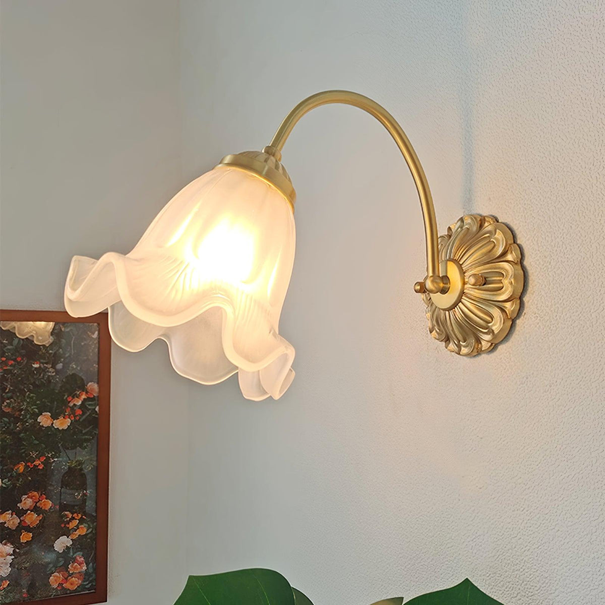 Brass Floral Glass Sconce - Blowlighting