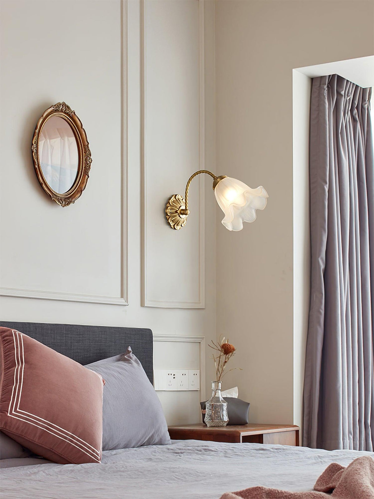 Brass Floral Glass Sconce - Blowlighting