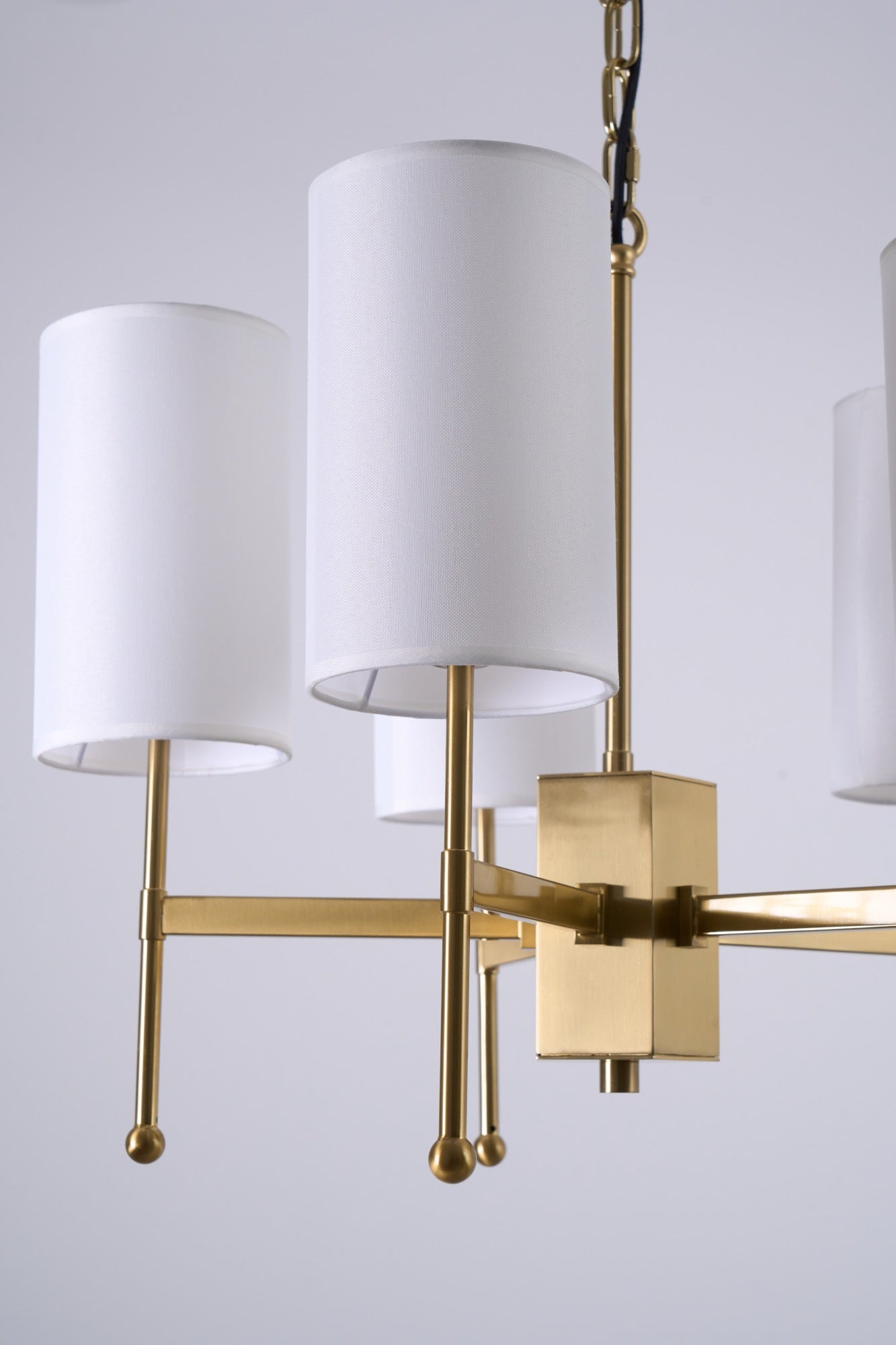 Brilliancess Brass Chandelier - Blowlighting