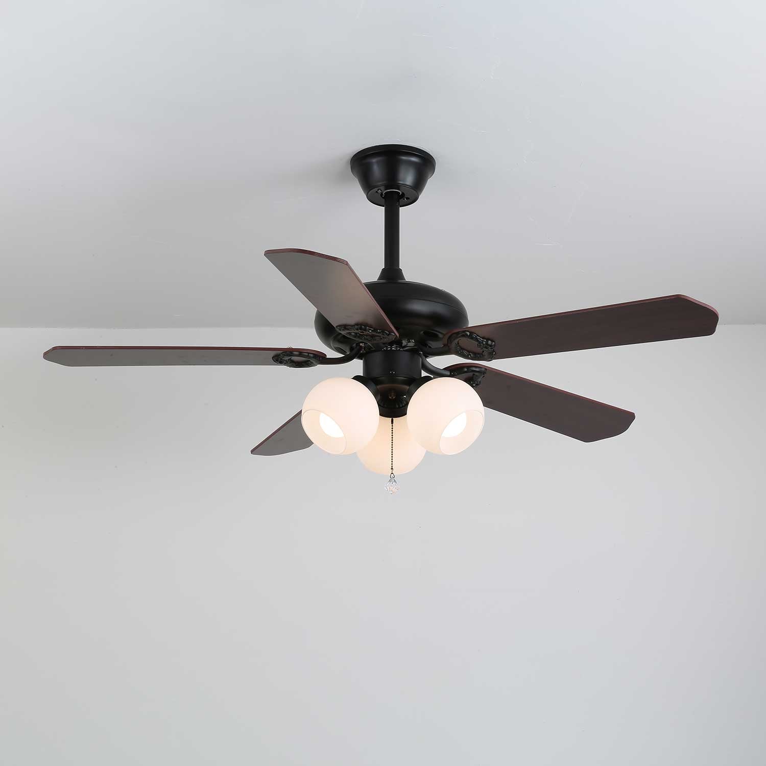 Ventilatore da soffitto Calviera vintage in legno e vetro con finitura nera