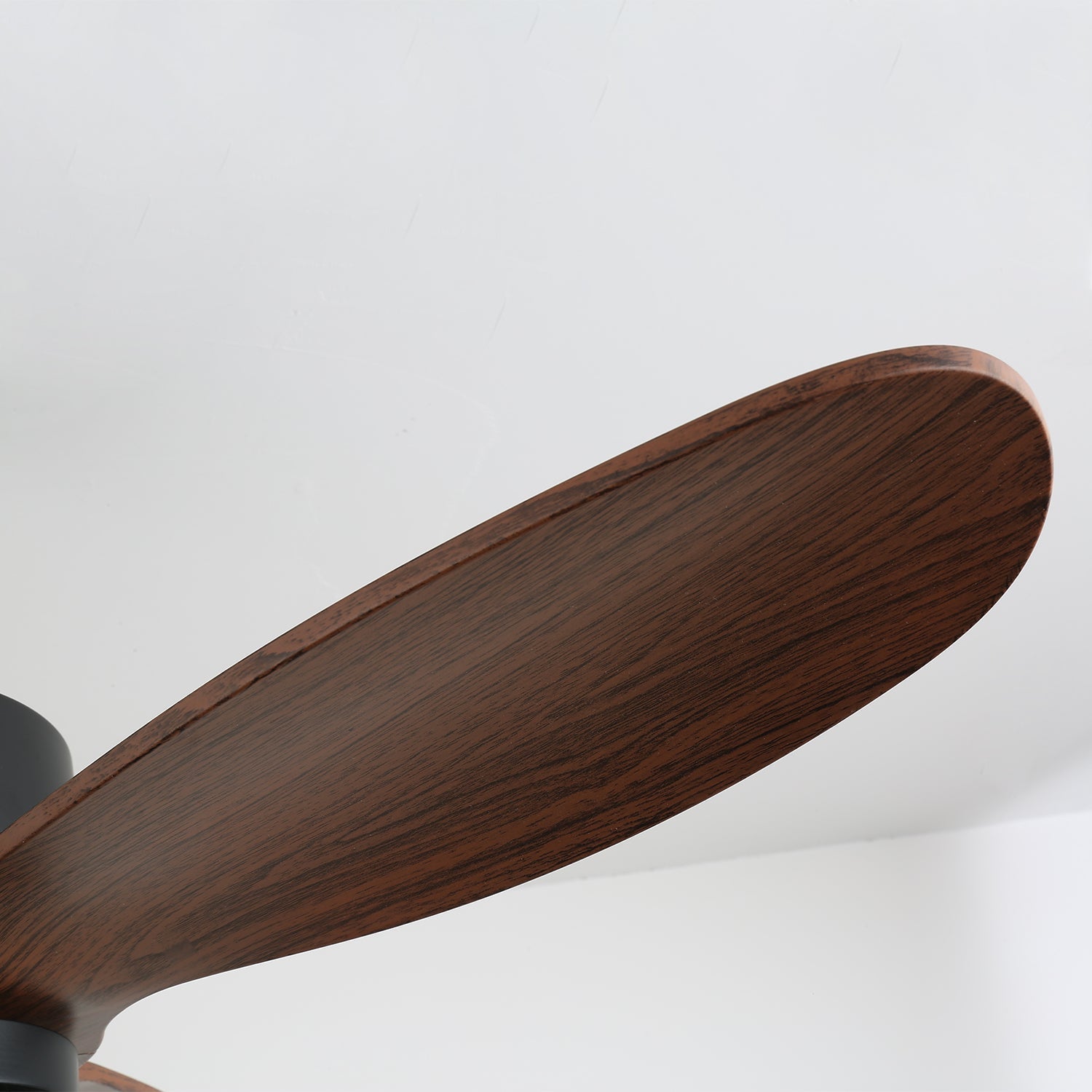 Ventilatore da soffitto industriale in legno Brisora con luce, imballaggio