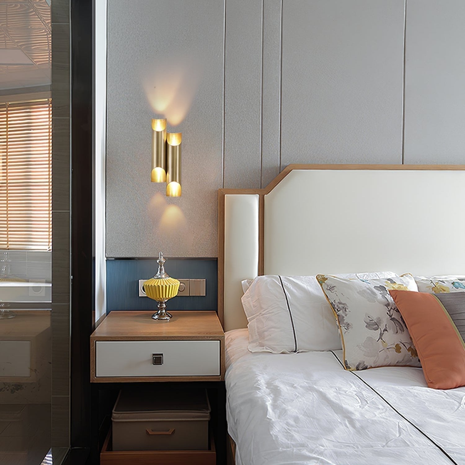 Callahan Brass Wall Lamp - Blowlighting