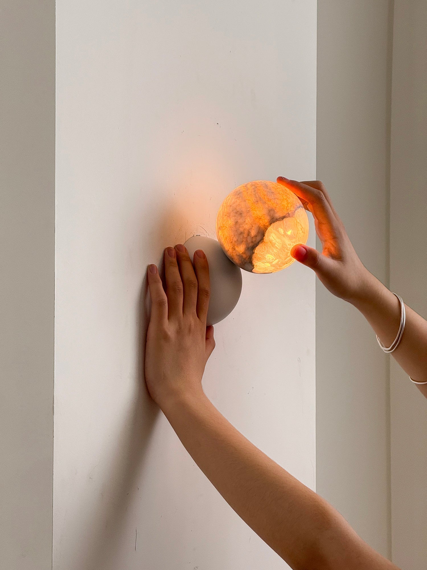 Arca Modern Minimalist Eclipse Mrable Metal Wall Lamp - Lamp Copper