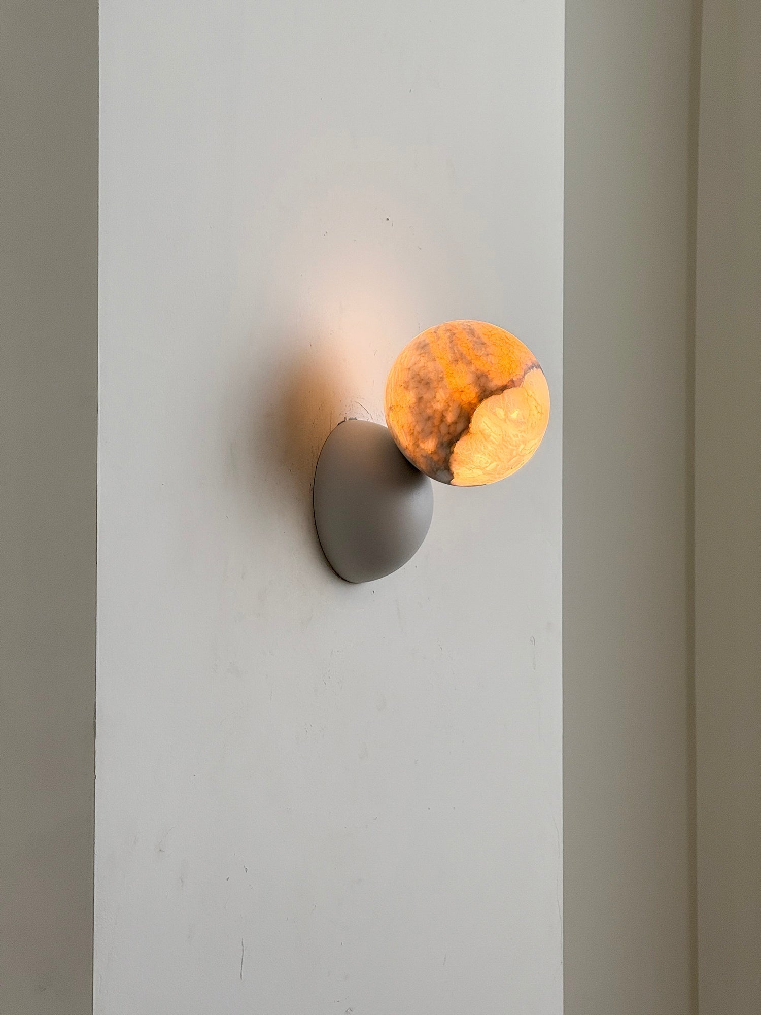 Arca Modern Minimalist Eclipse Mrable Metal Wall Lamp - Lamp Copper