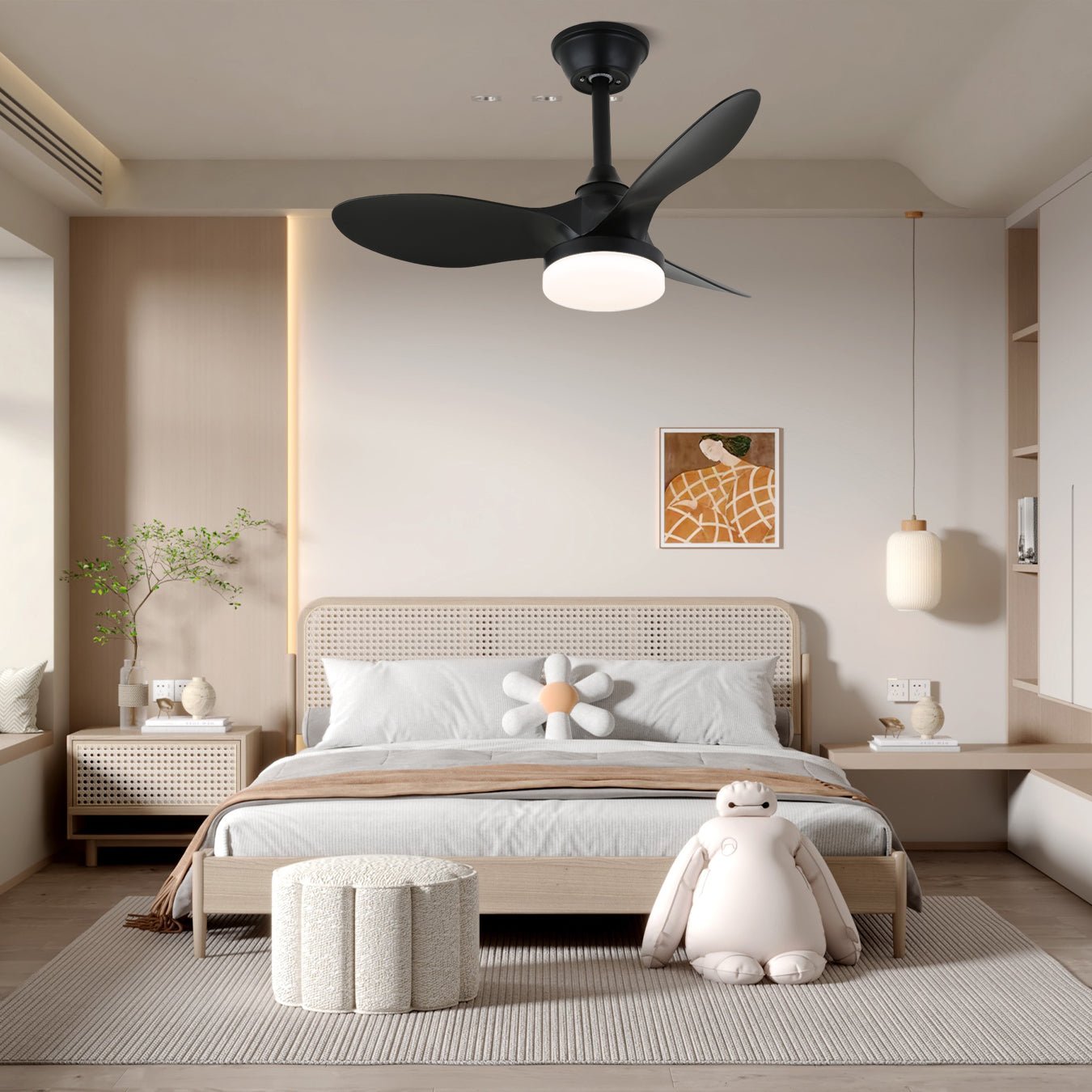 Vista ravvicinata del LED integrato e delle pale del ventilatore da soffitto Aelric con luce