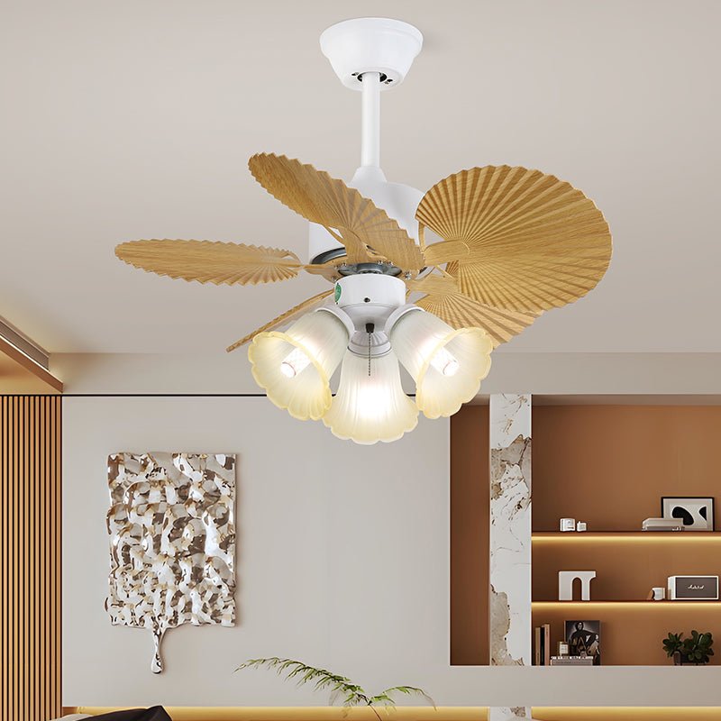Ventilatore da soffitto Liora in vetro colorato, che mostra i motivi in vetro colorato