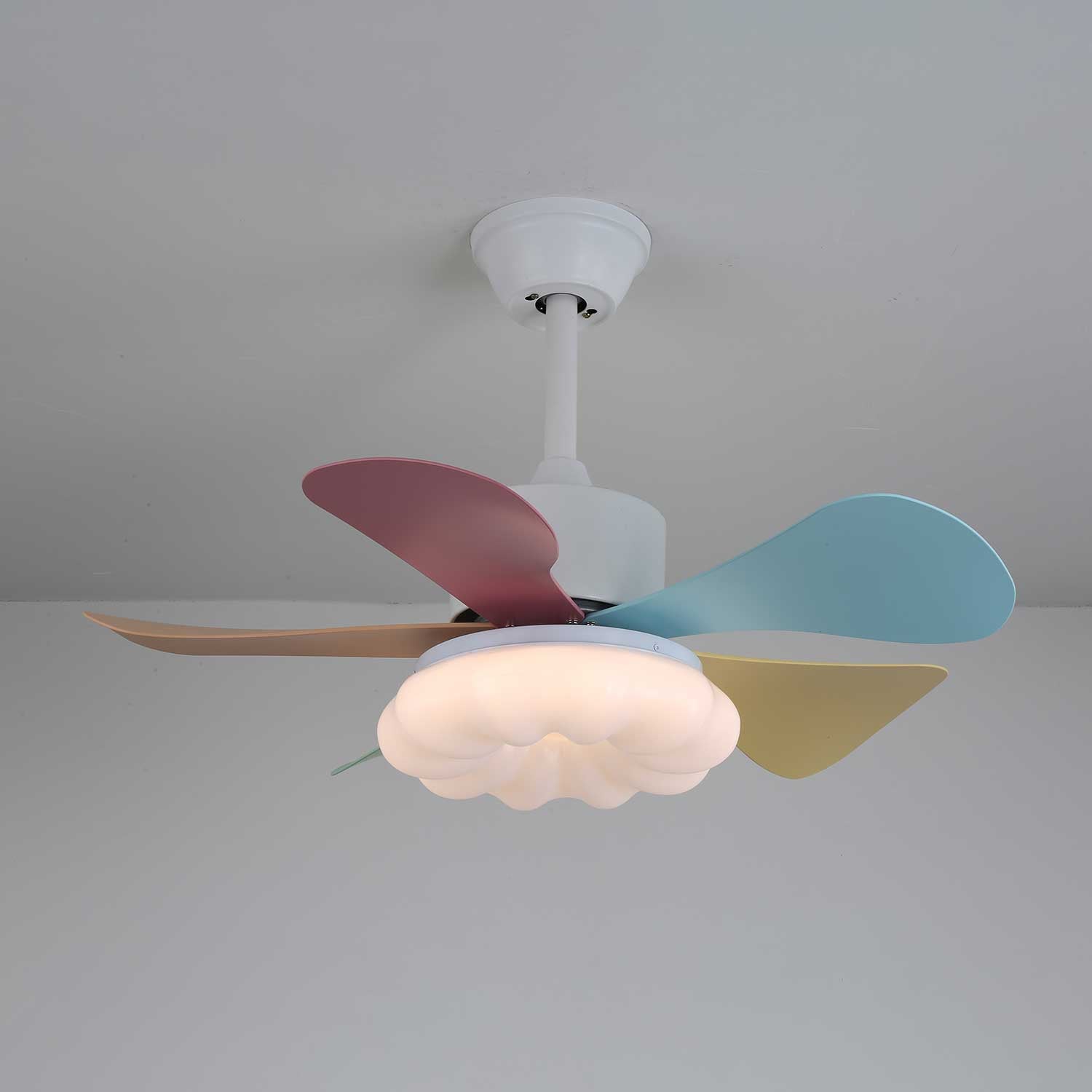 Ventilatore da soffitto Liora in vetro colorato, vista generale 5