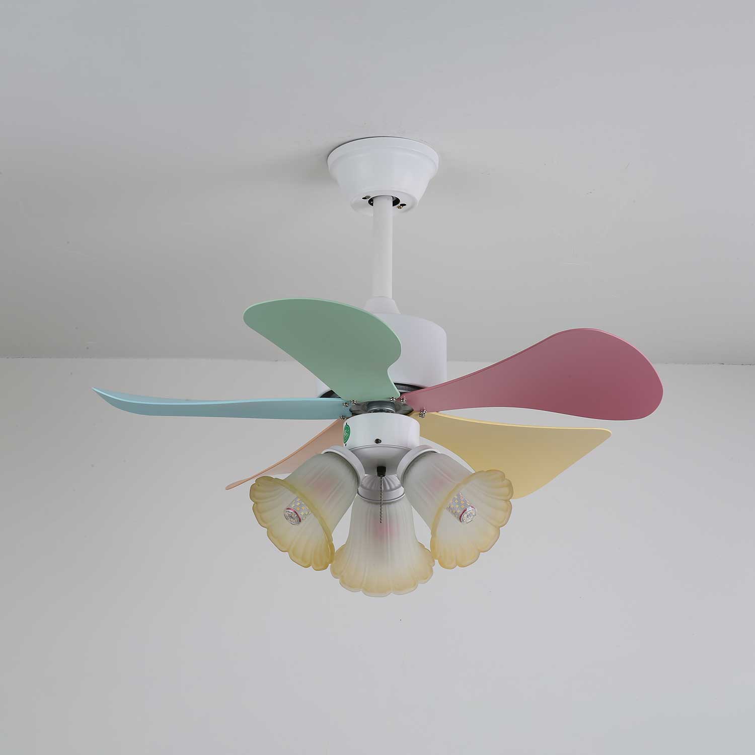 Ventilatore da soffitto Liora in vetro colorato, vista generale 8