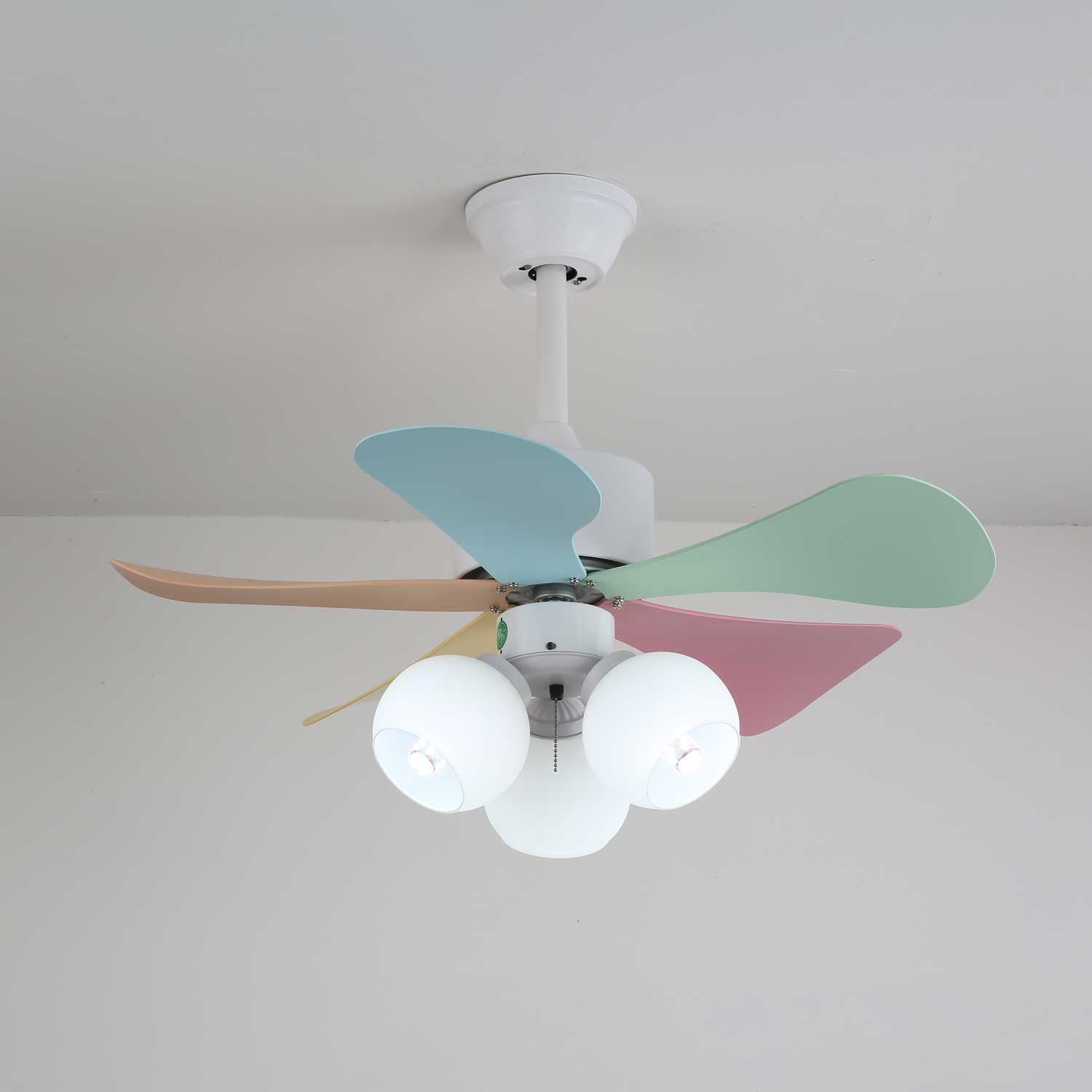 Ventilatore da soffitto Liora in vetro colorato, vista generale 11