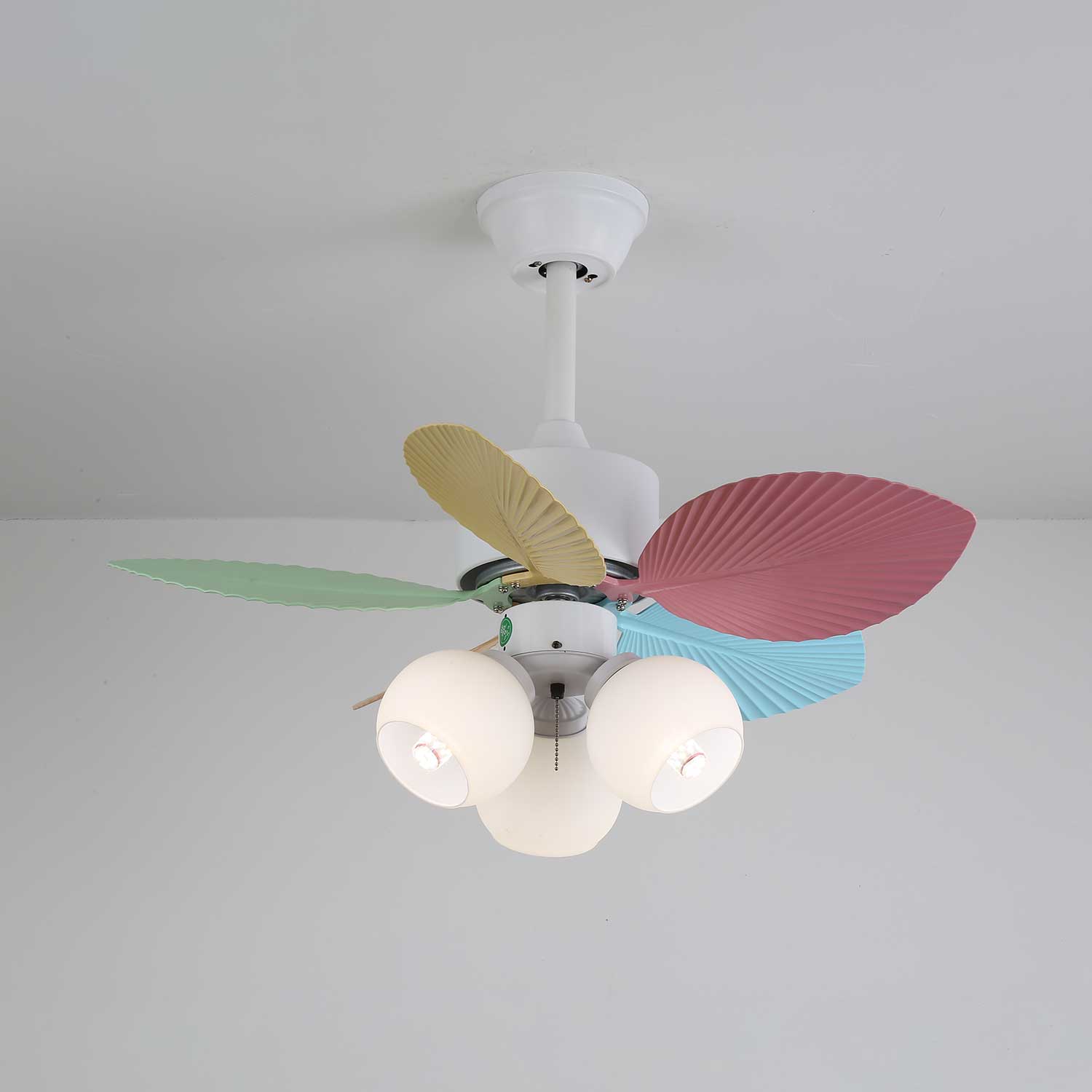 Ventilatore da soffitto Liora in vetro colorato, vista generale 12