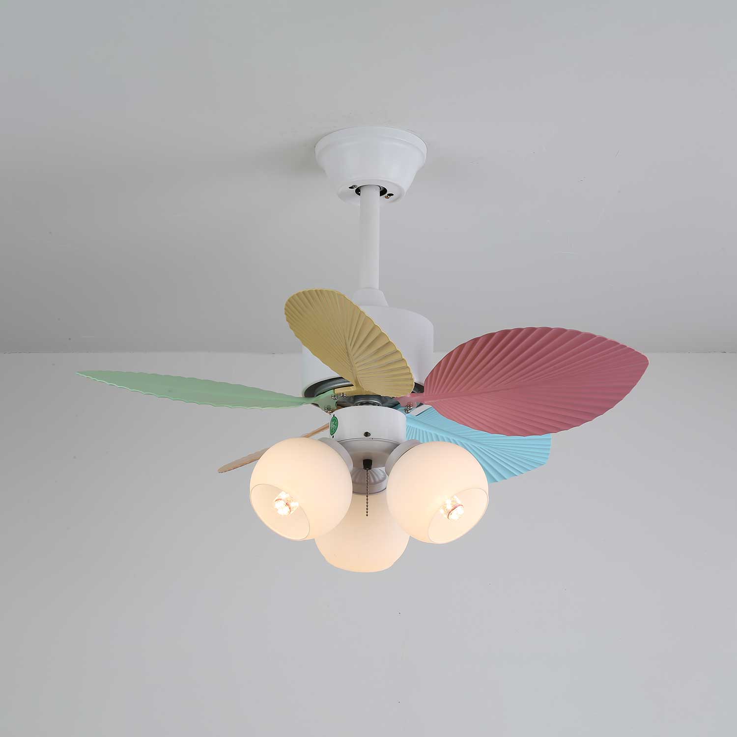 Ventilatore da soffitto Liora in vetro colorato, vista generale 13