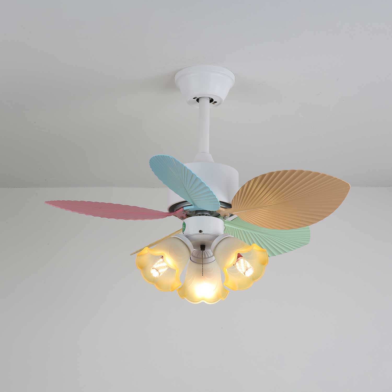 Ventilatore da soffitto Liora in vetro colorato, vista generale 16