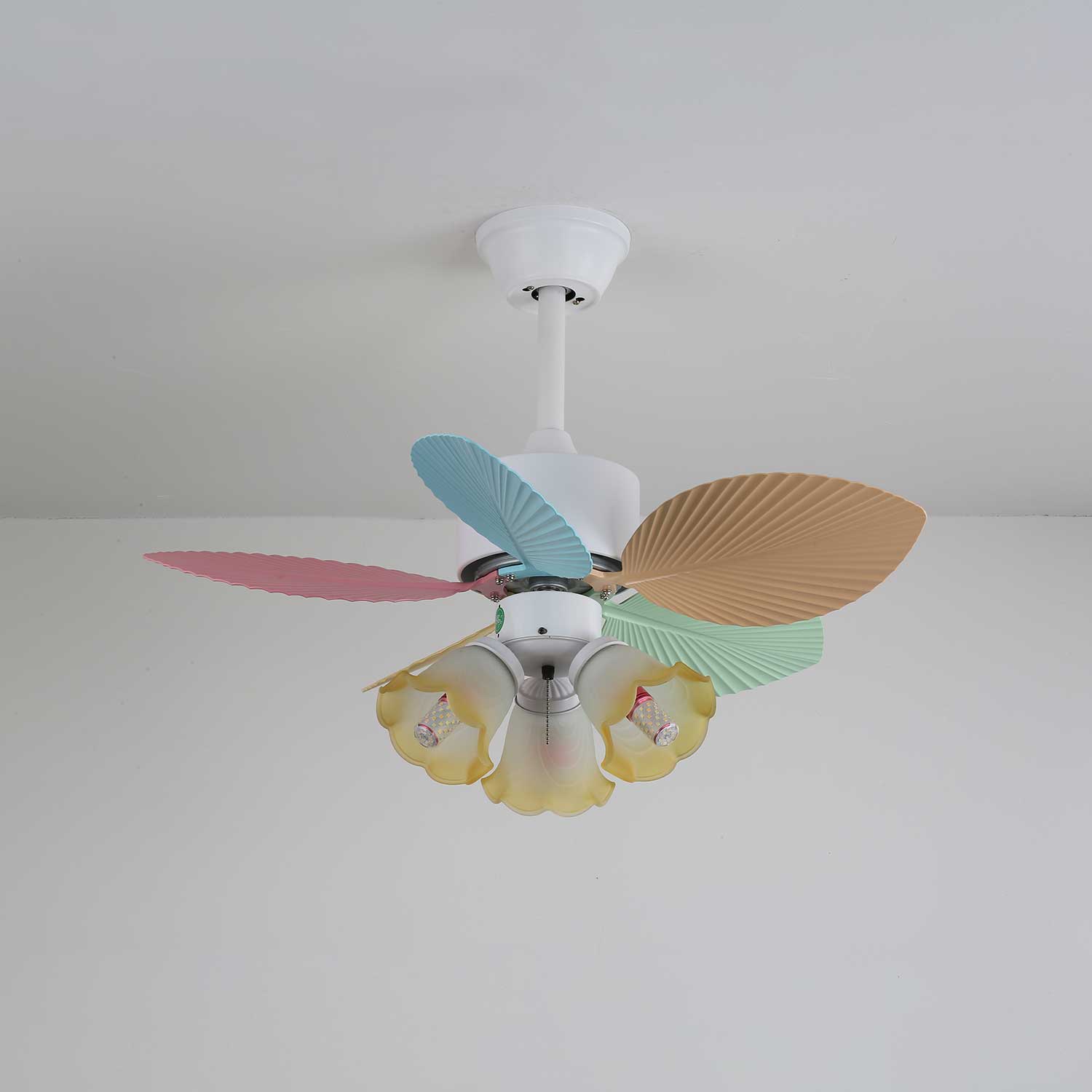 Ventilatore da soffitto Liora in vetro colorato, vista generale 17