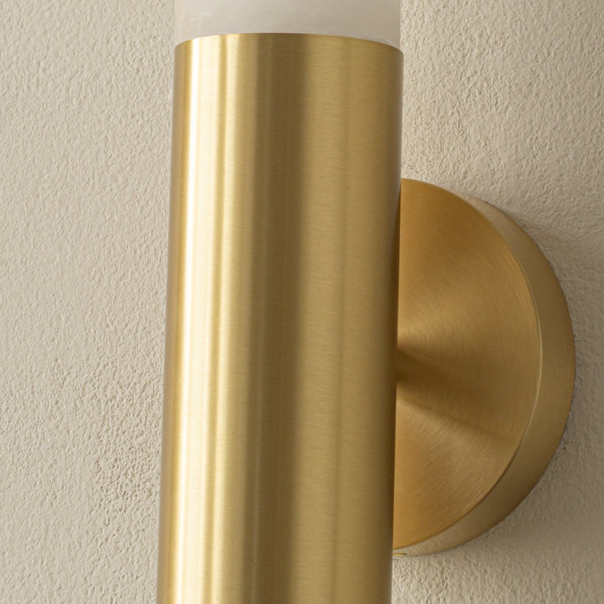 Evtalos Cylinder Alabaster Wall Light - Neutralighting