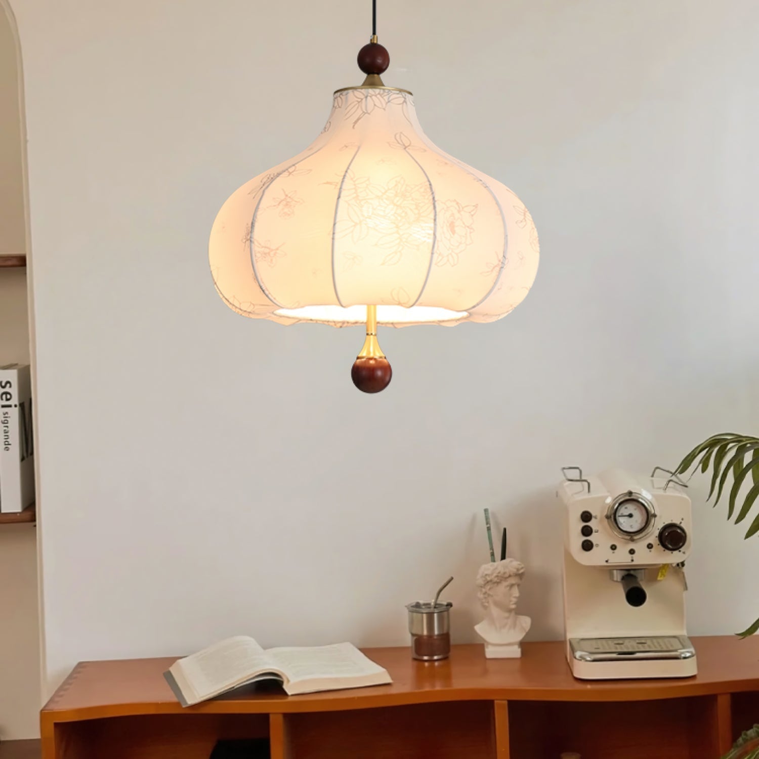 Chestnut Bloom Pendant Lamp - Blowlighting