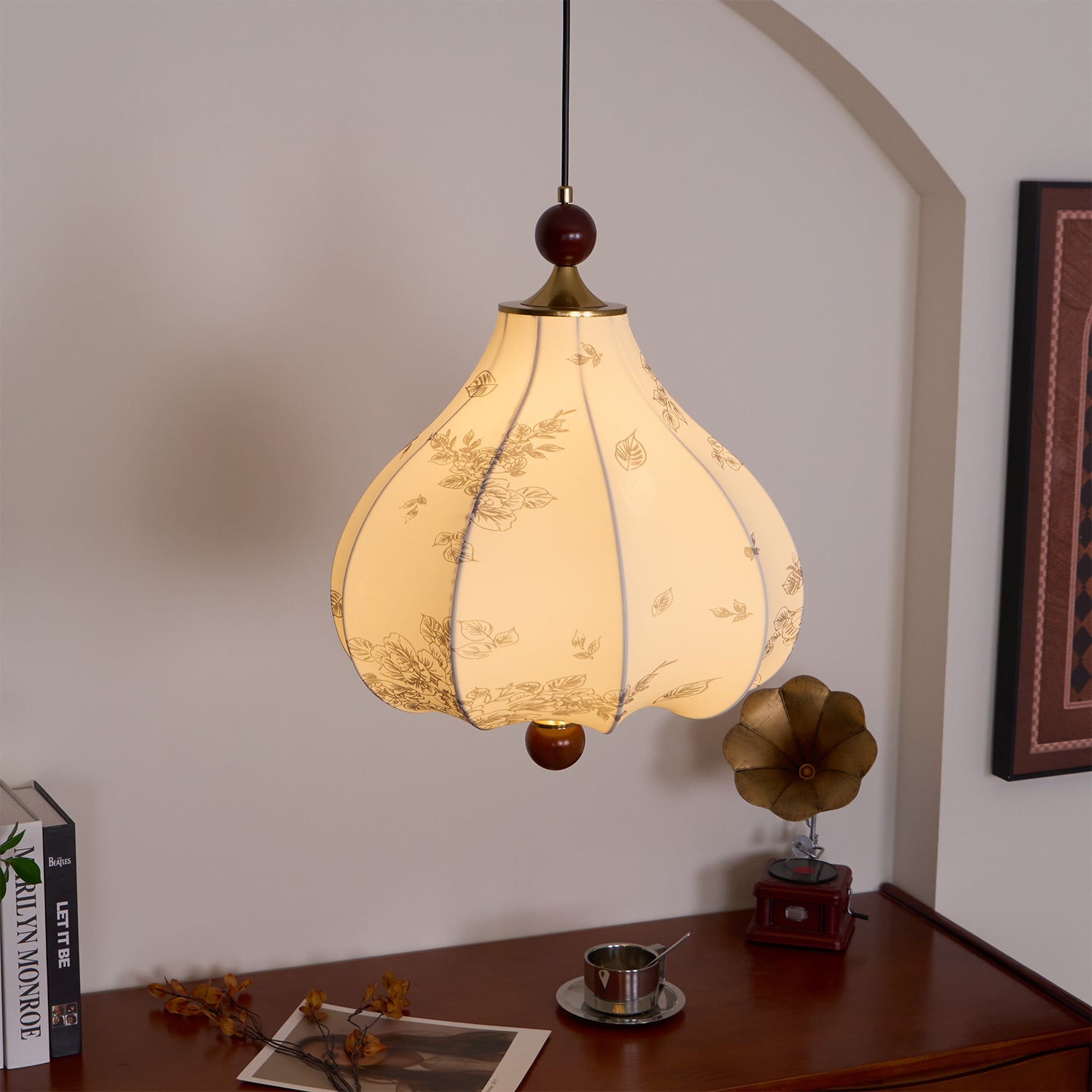 Chestnut Bloom Pendant Lamp - Blowlighting
