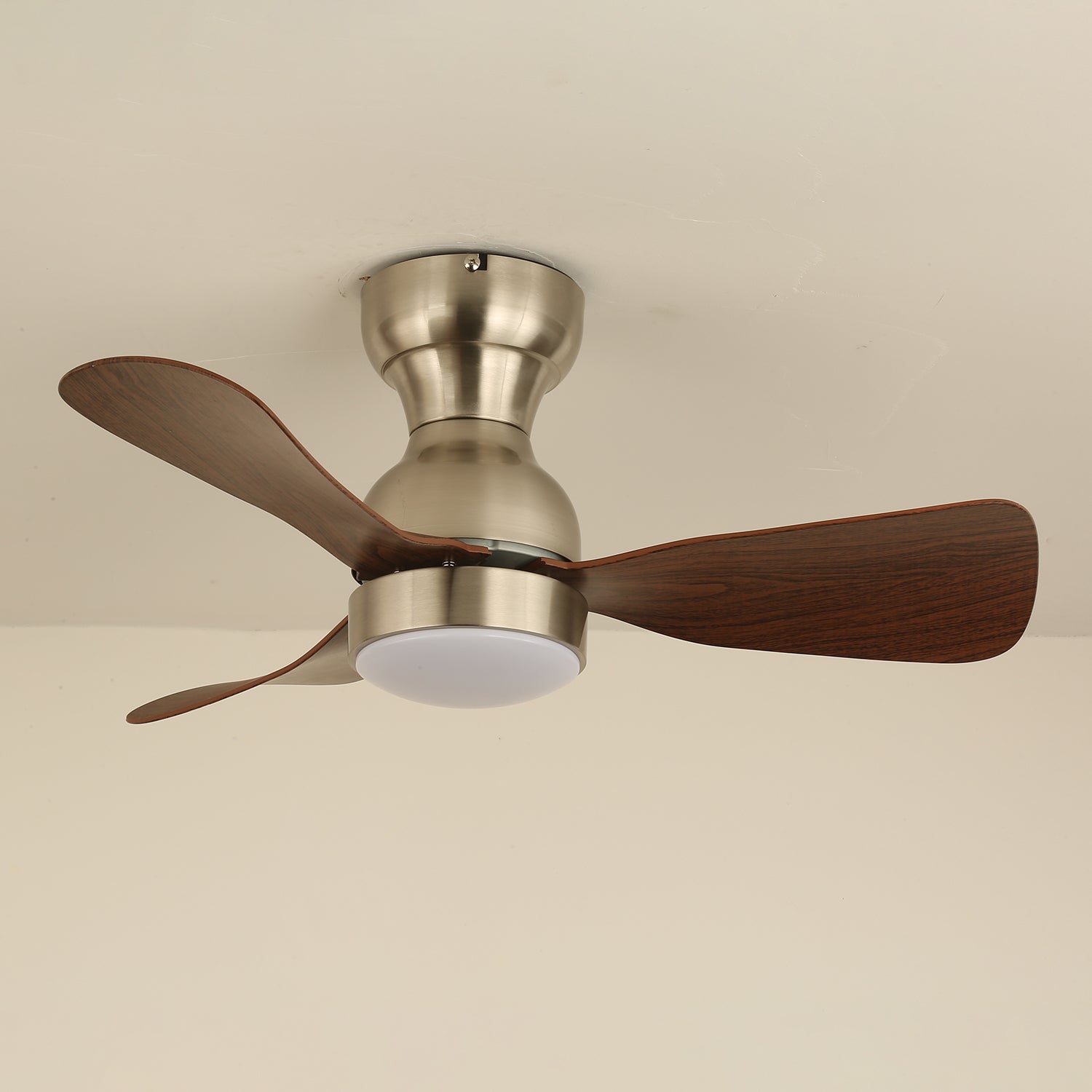 Ventilatore da soffitto Aurdorus con luce e telecomando a 6 velocità