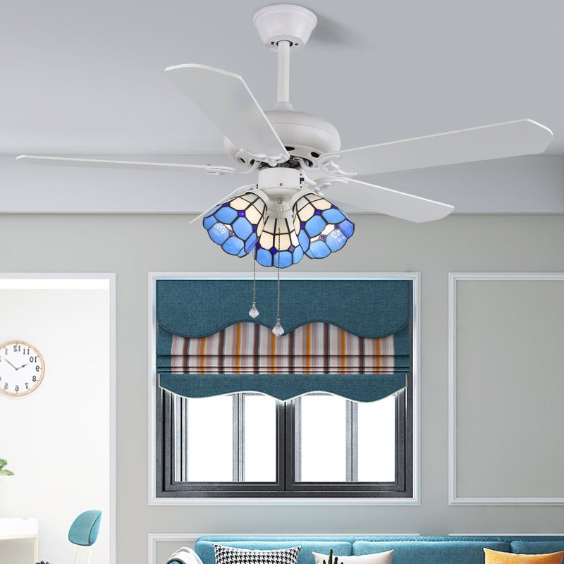 Ventilatore da Soffitto Giocoso Carlo con Luce accesa.