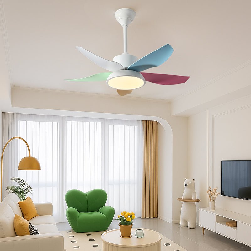 Ventilatore da Soffitto con Luce Milo in un moderno ambiente living interno