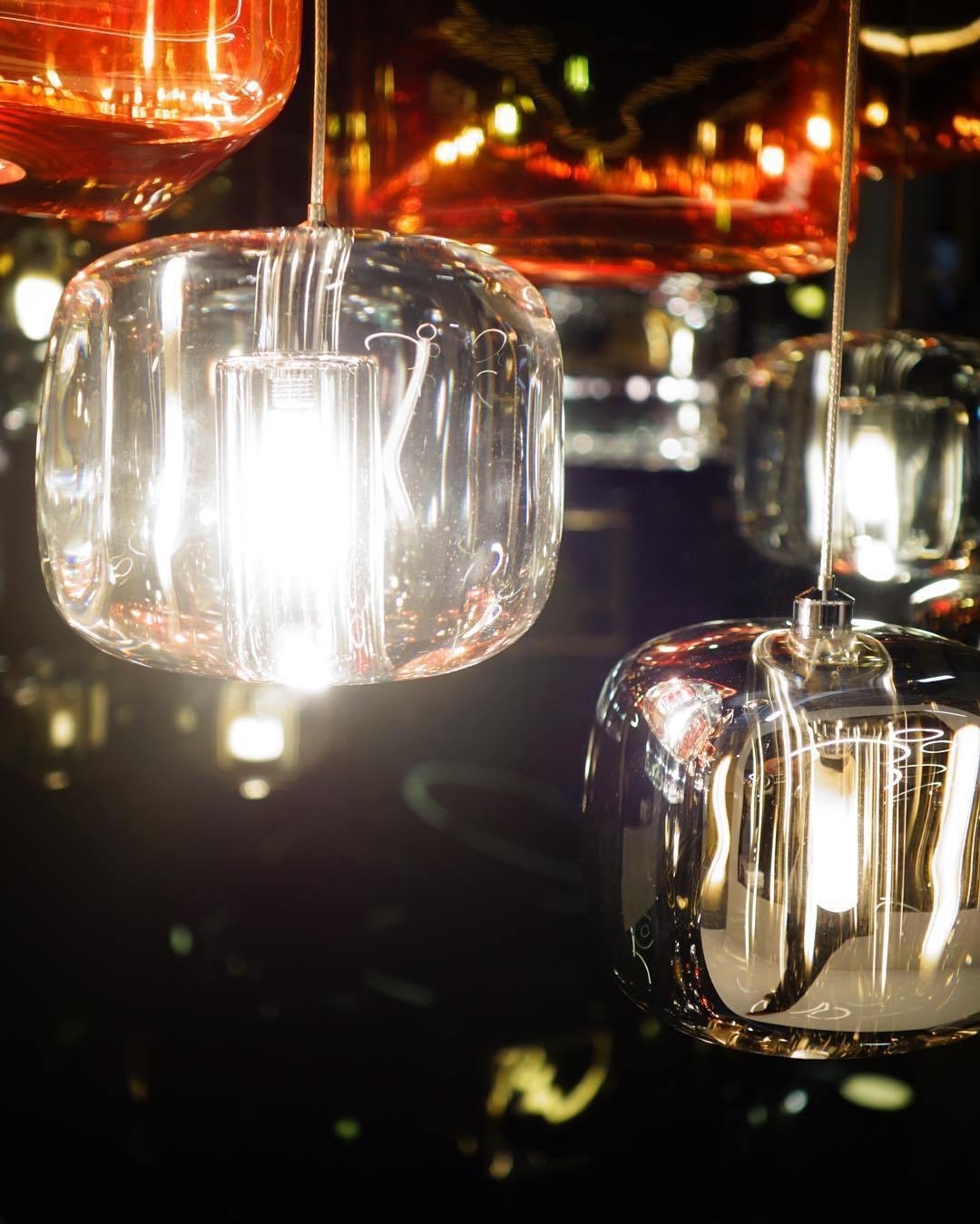 Cubie Chandelier - Blowlighting