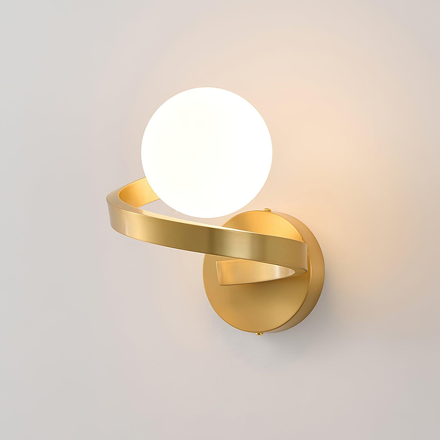 Curved Brass Wall Lamp - Blowlighting