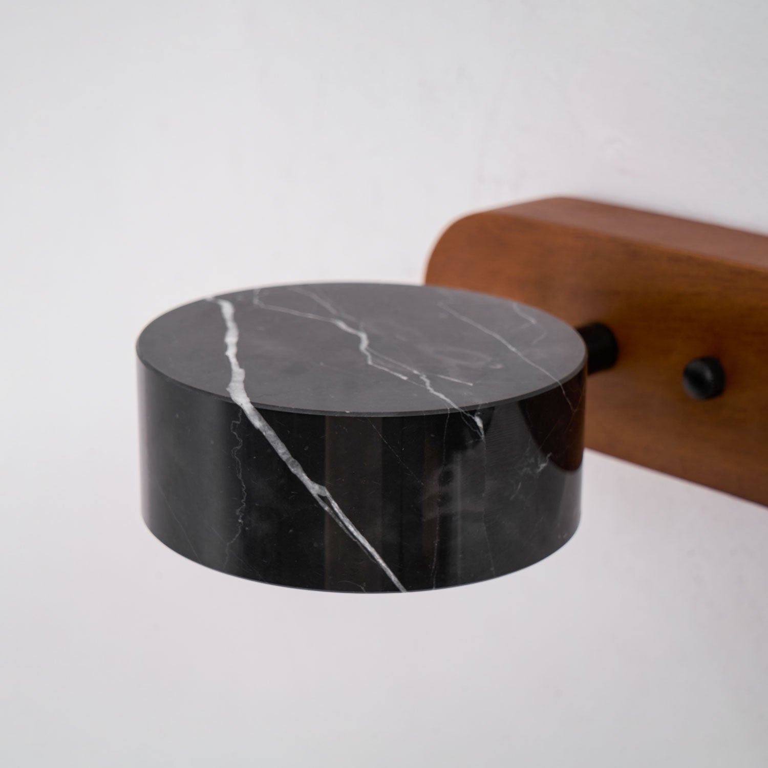 Orshaa Linear Travertine Vanity Light - Neutralighting