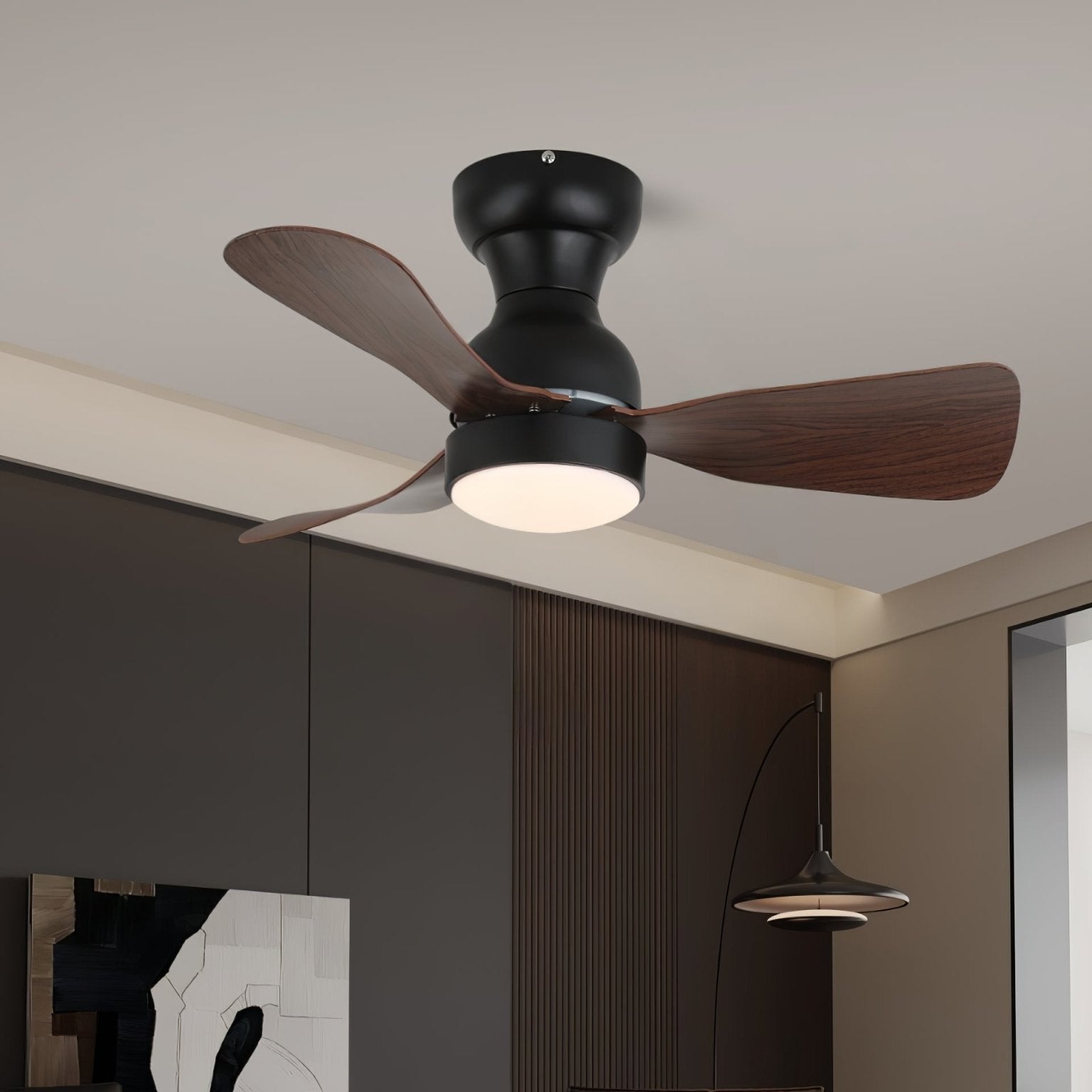 Ventilatore da soffitto Aurdorus moderno in legno con luce, che ne dimostra le dimensioni