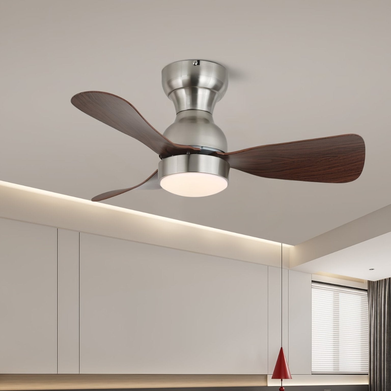 Ventilatore da soffitto Aurdorus con luce in un ambiente camera da letto