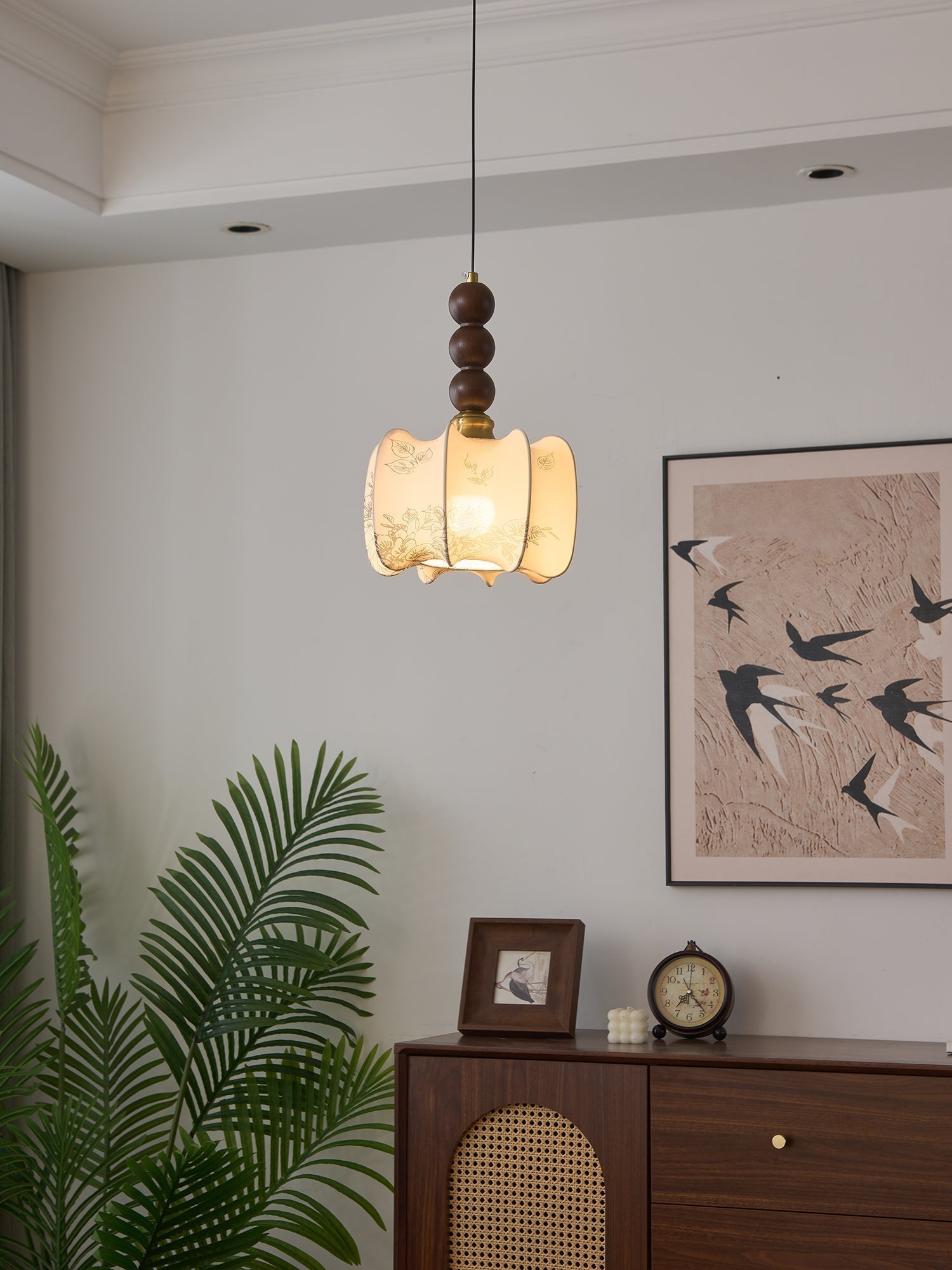 Eloria Pendant Light - Blowlighting