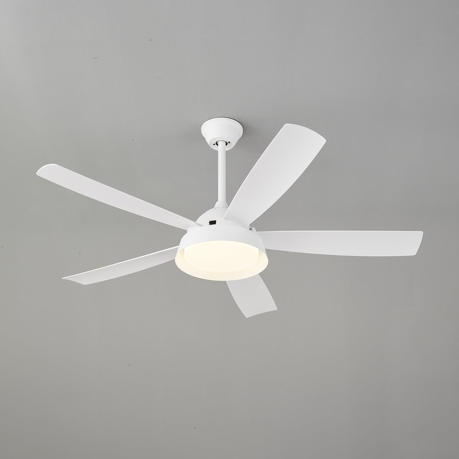 Ventilatore da soffitto Orvino con luce effetto legno, design contemporaneo