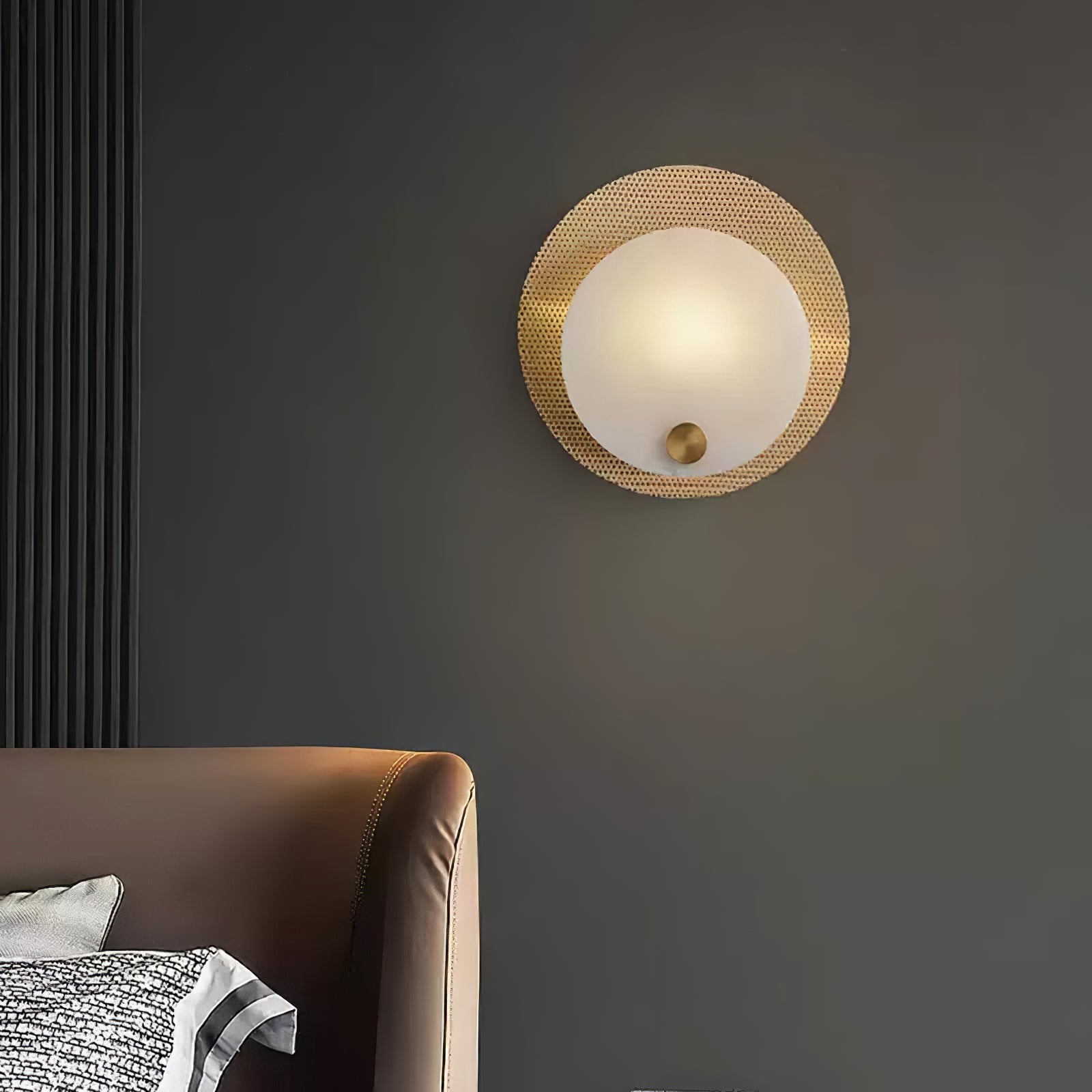 Ilzore Circular Glass Ceiling Light - Neutralighting