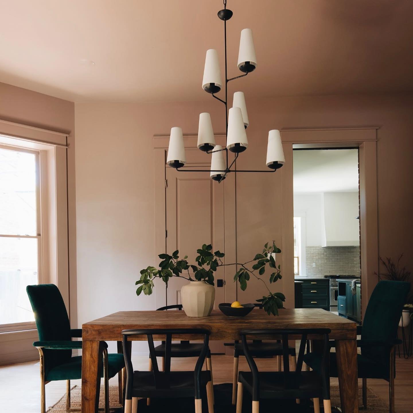 Fontaine Vertical Chandelier - Blowlighting