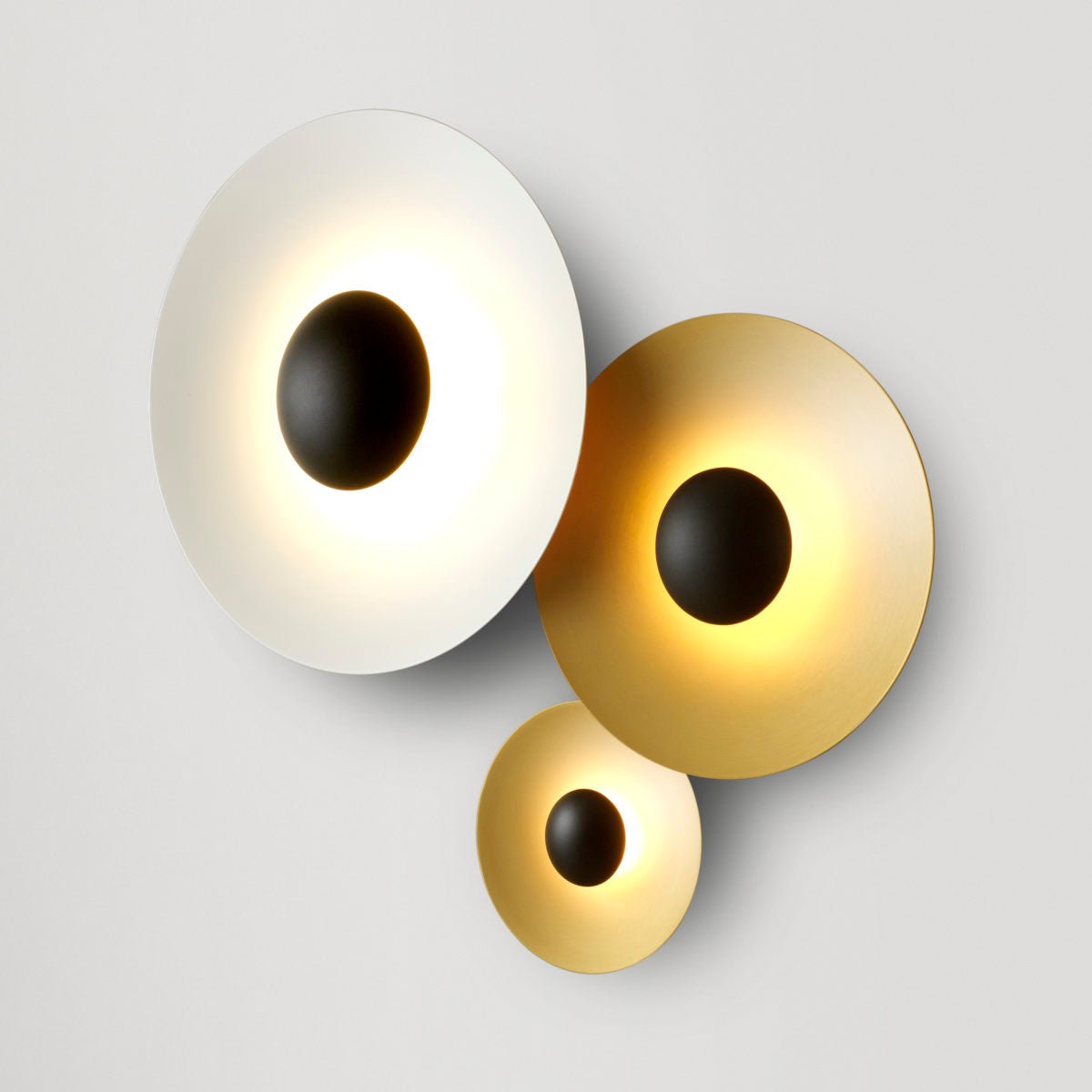 Ginger Modern Minimalist Round Metal Wall Lamp - Blowlighting