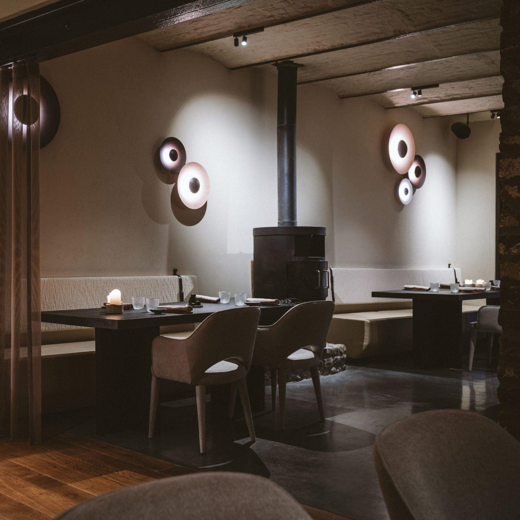 Simplicity Glow Wall Light - Blowlighting