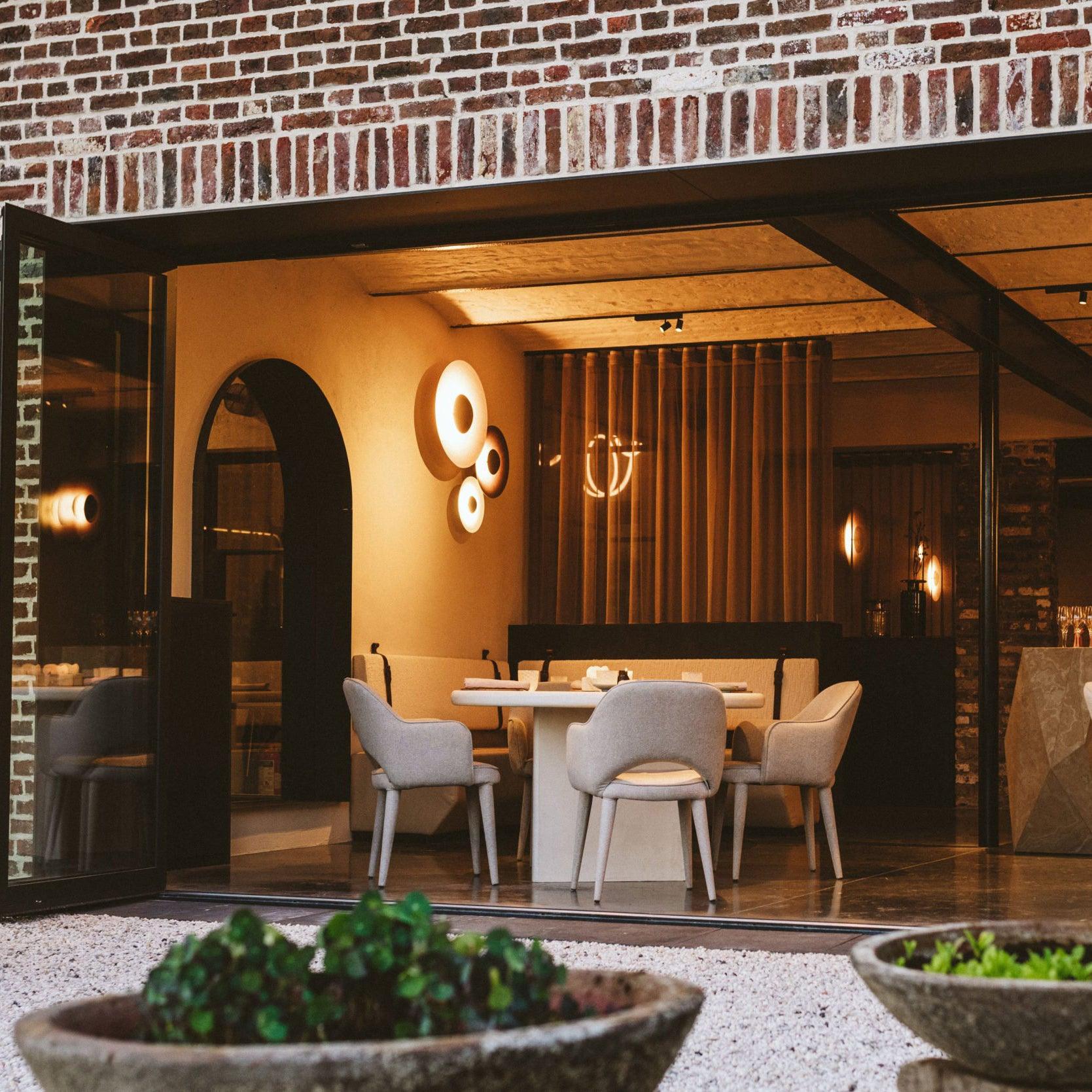 Simplicity Glow Wall Light - Blowlighting